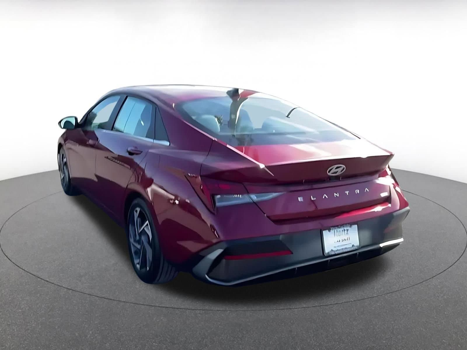 Thumbnail: 2025 Hyundai Elantra - 11