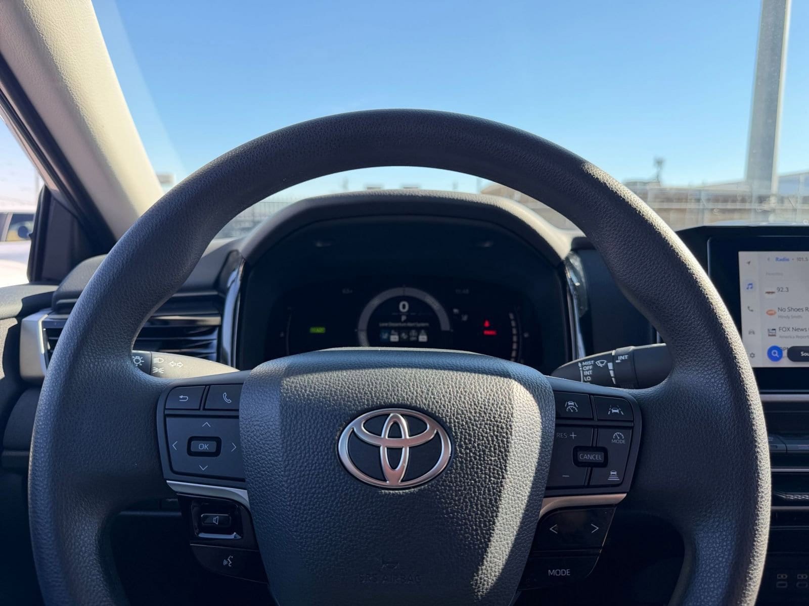 Thumbnail: 2025 Toyota Camry - 25