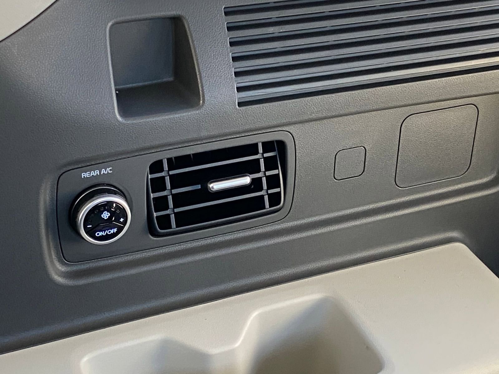 Thumbnail: 2025 Hyundai Santa Fe - 24