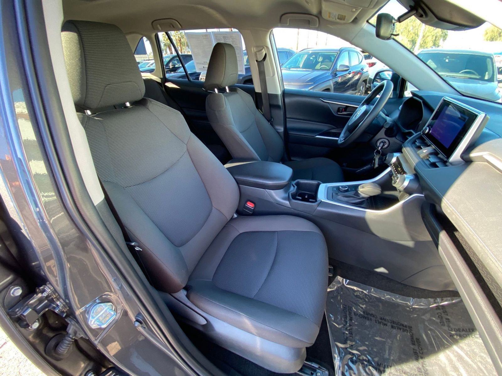 Thumbnail: 2025 Toyota RAV4 - 27