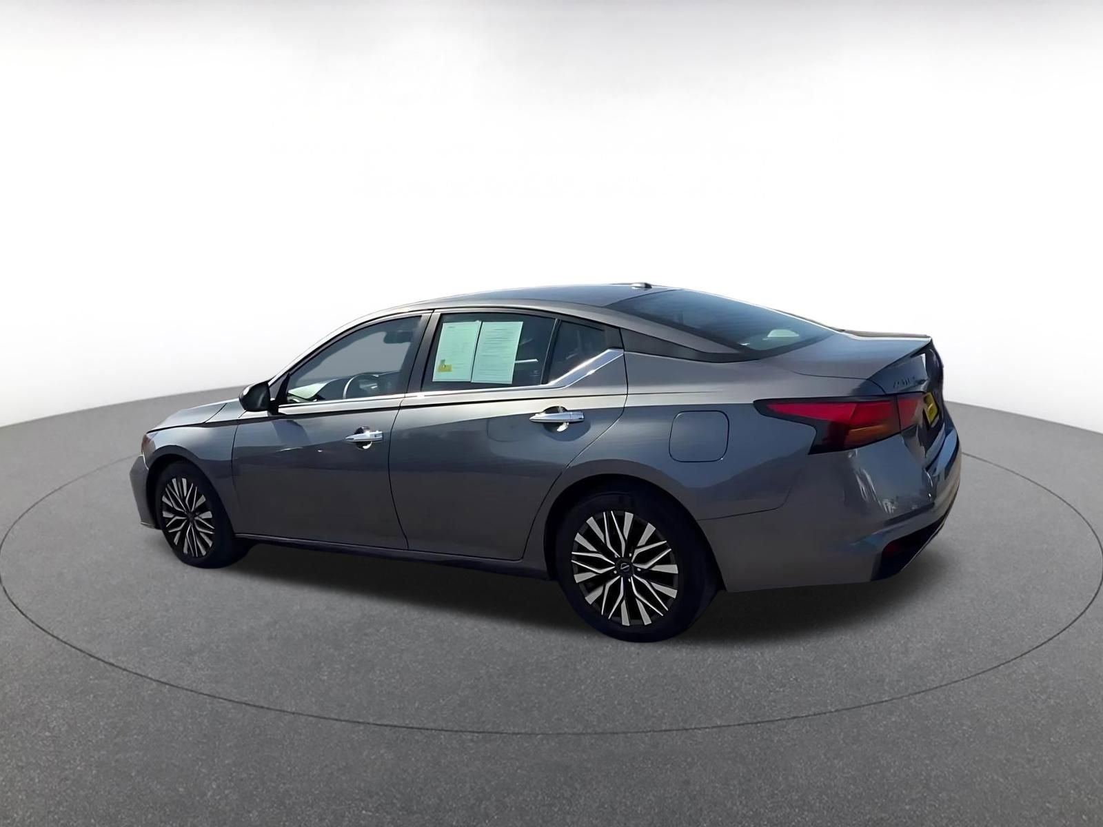 Thumbnail: 2025 Nissan Altima - 10