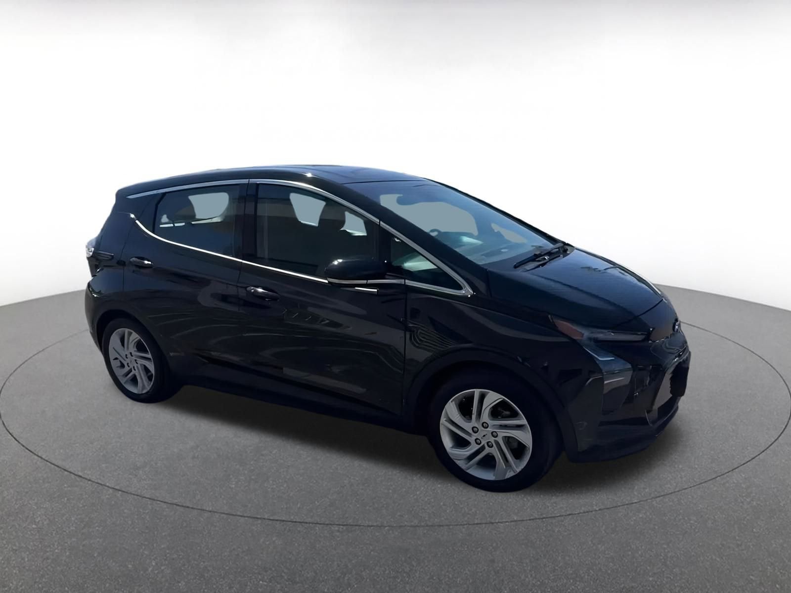 Thumbnail: 2023 Chevrolet Bolt EV - 2