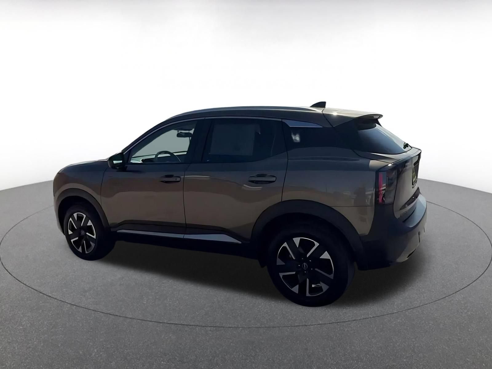 Thumbnail: 2026 Nissan Kicks - 10