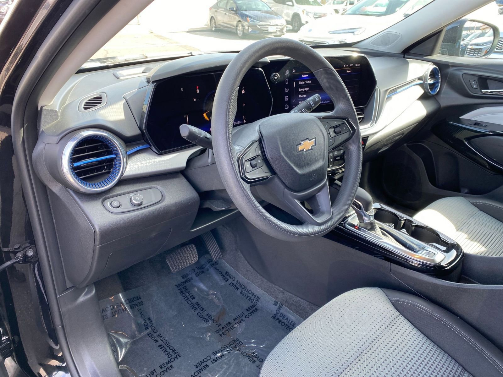 Thumbnail: 2025 Chevrolet Trax - 33