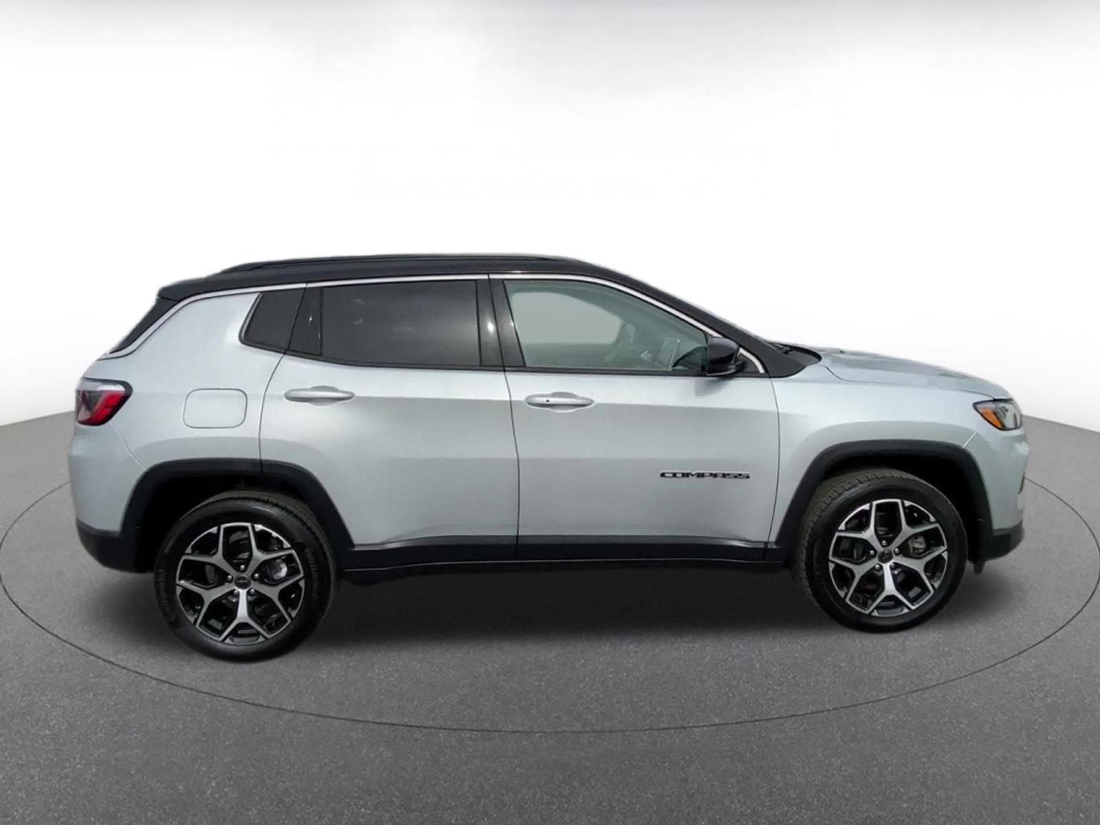 Thumbnail: 2025 Jeep Compass - 16