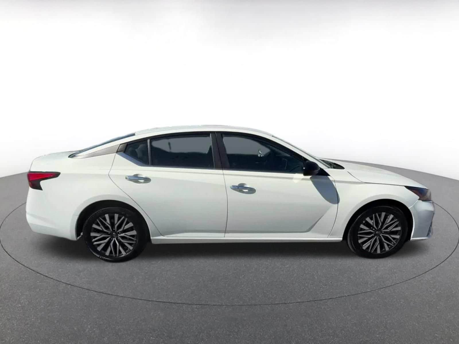 Thumbnail: 2025 Nissan Altima - 16