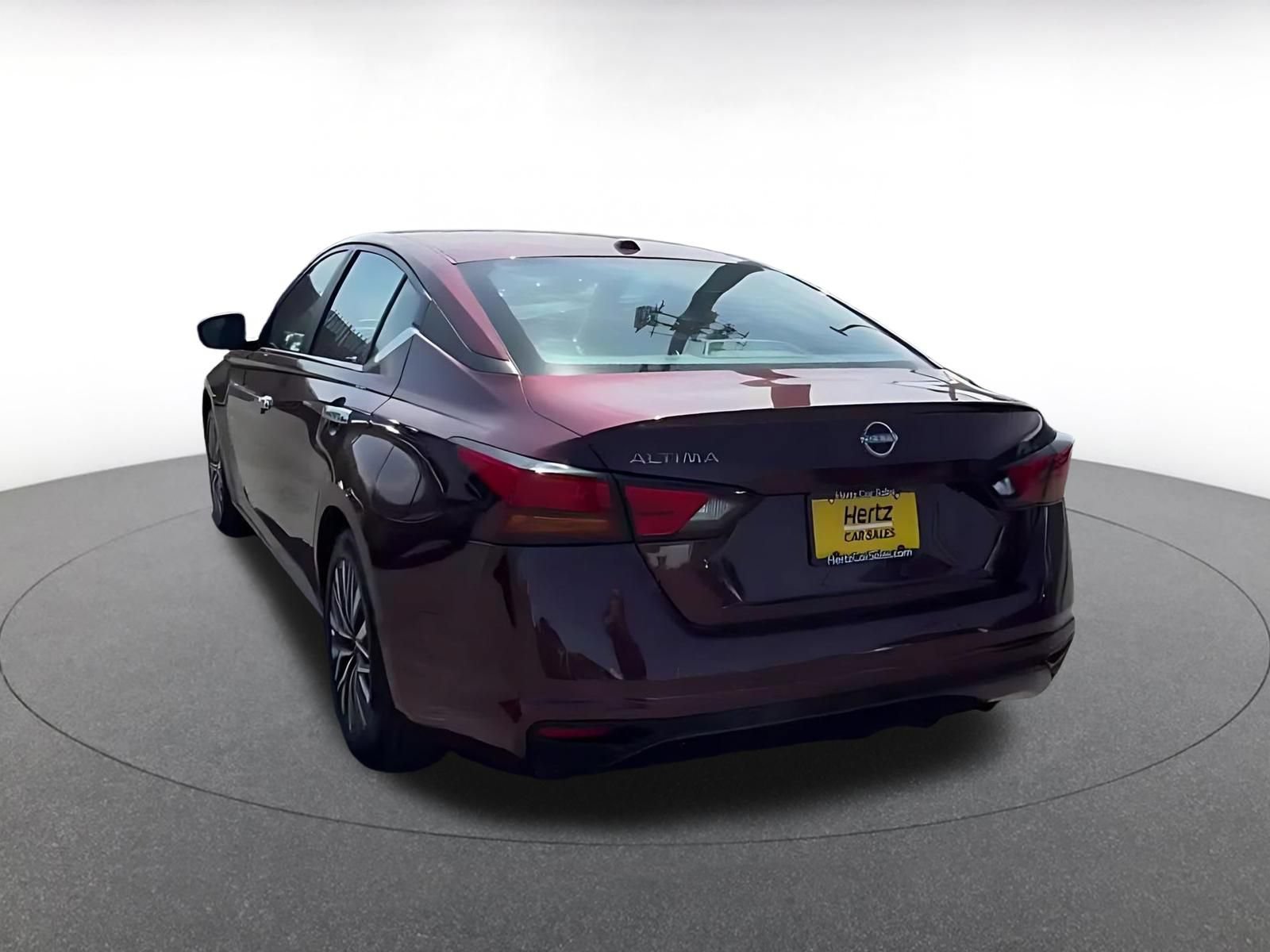 Thumbnail: 2025 Nissan Altima - 9