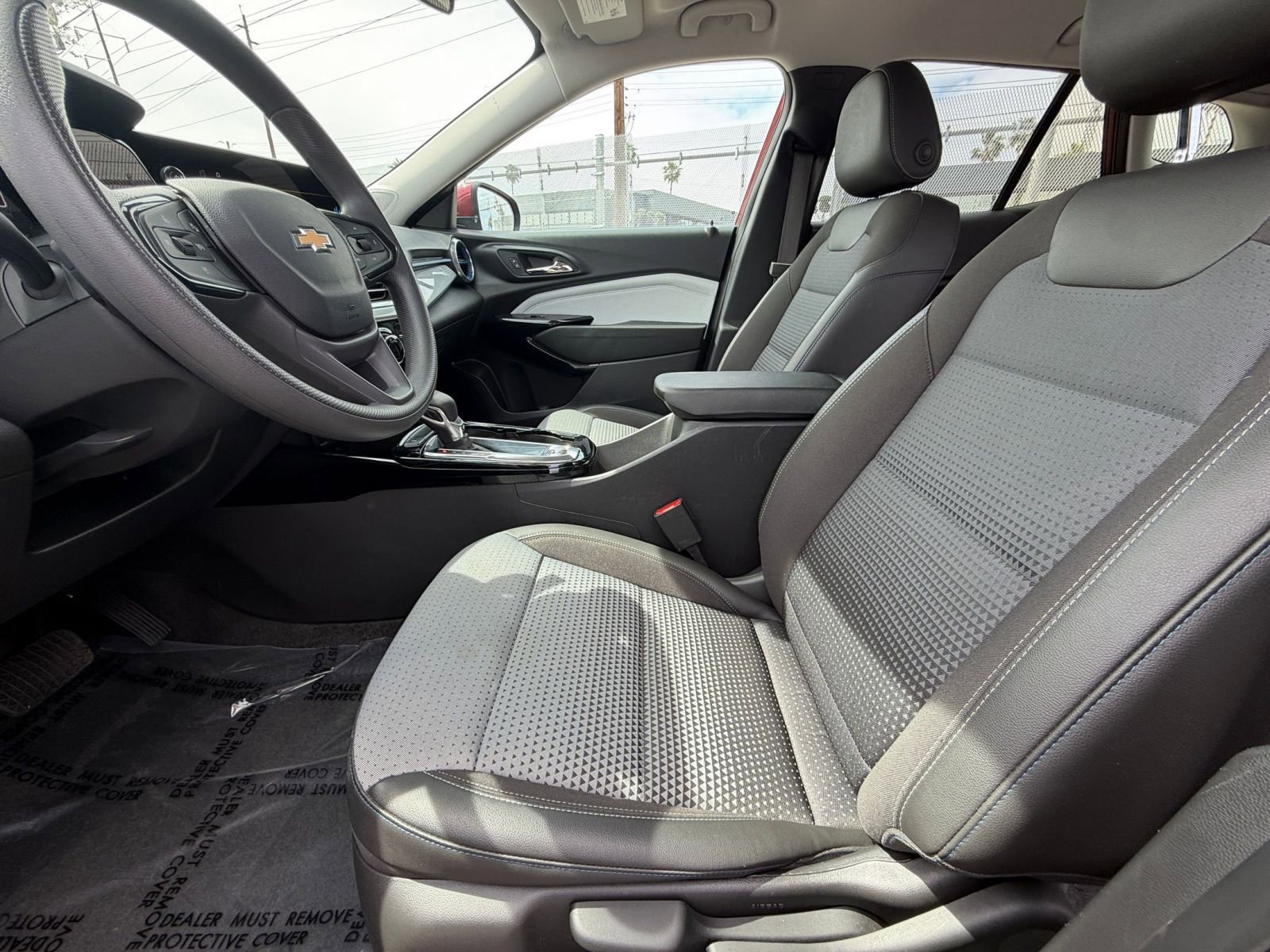 Thumbnail: 2025 Chevrolet Trax - 25