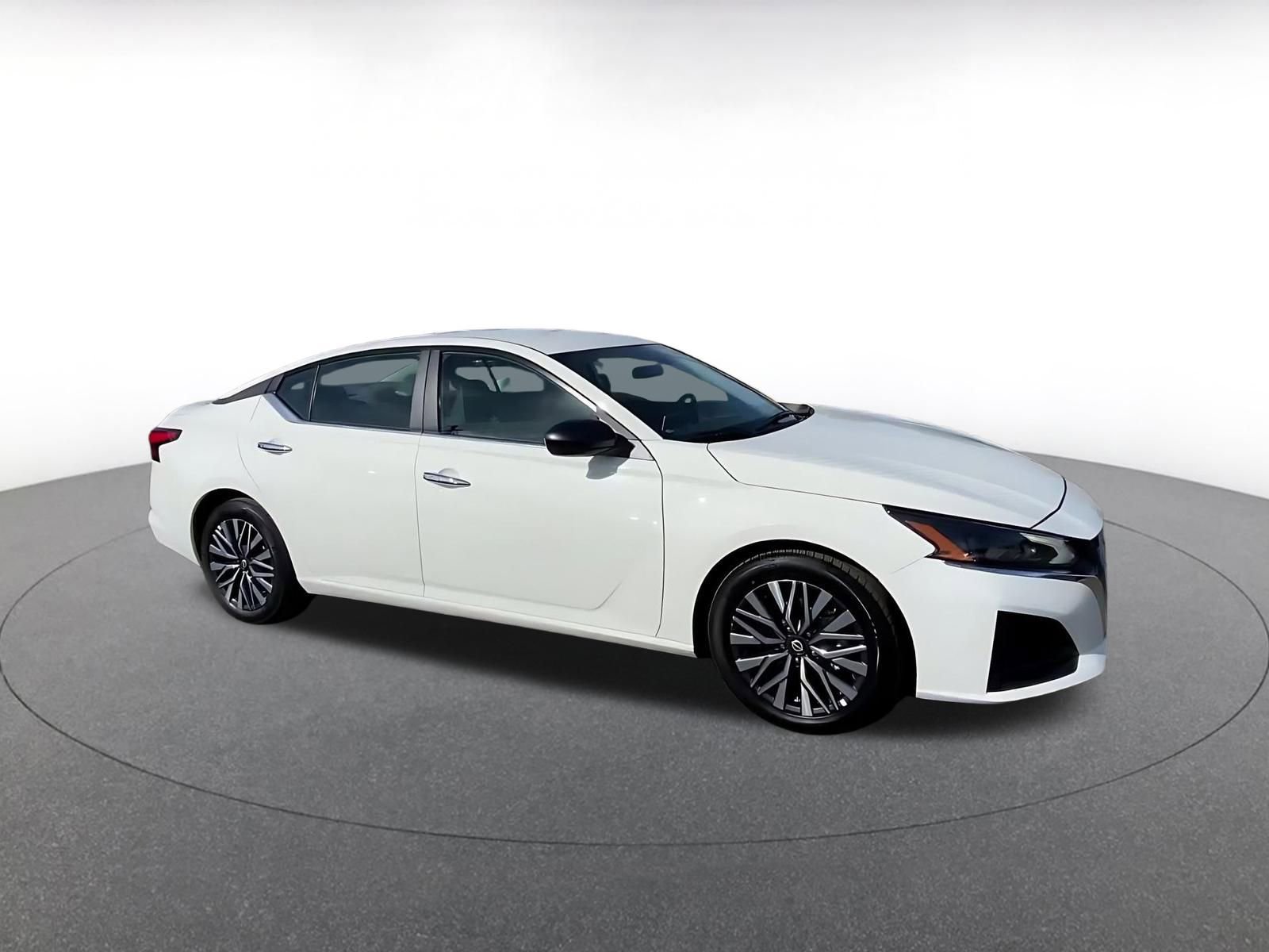 Thumbnail: 2025 Nissan Altima - 2