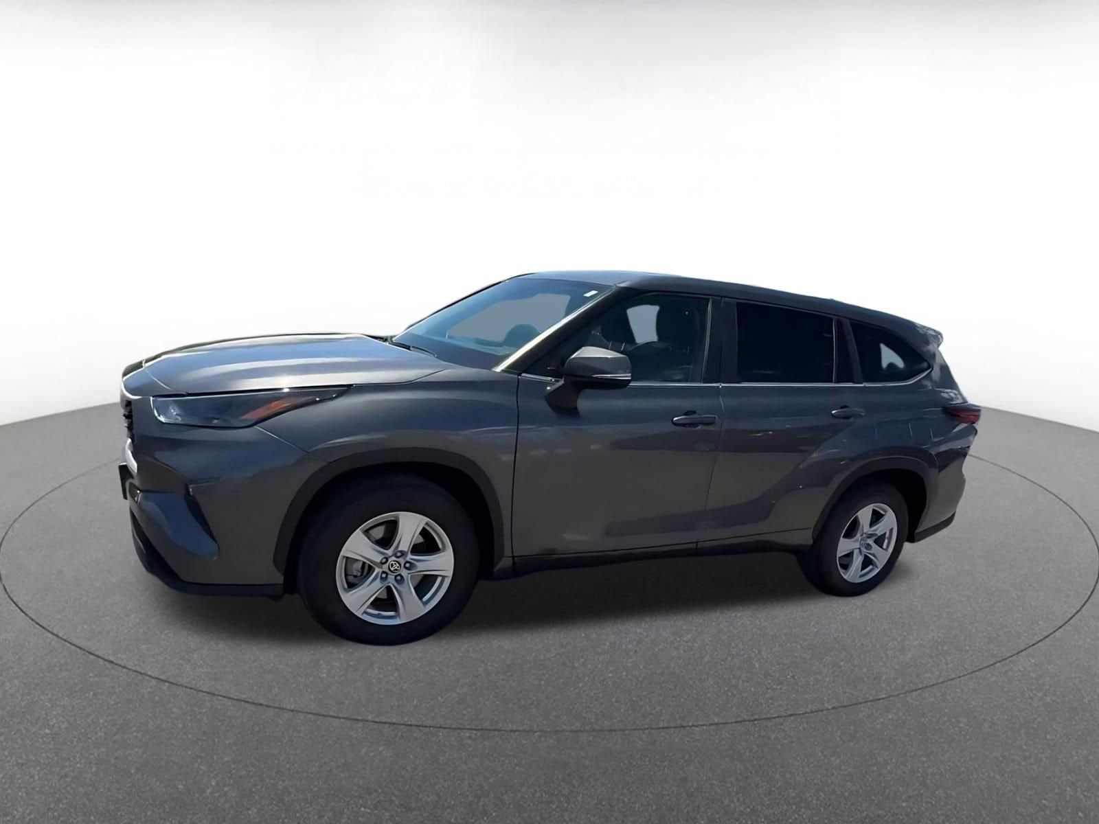 Thumbnail: 2025 Toyota Highlander - 8