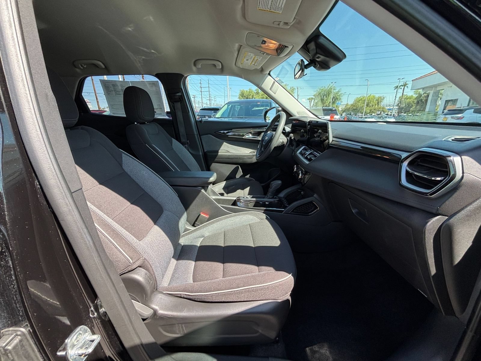 Thumbnail: 2025 Chevrolet TrailBlazer - 25