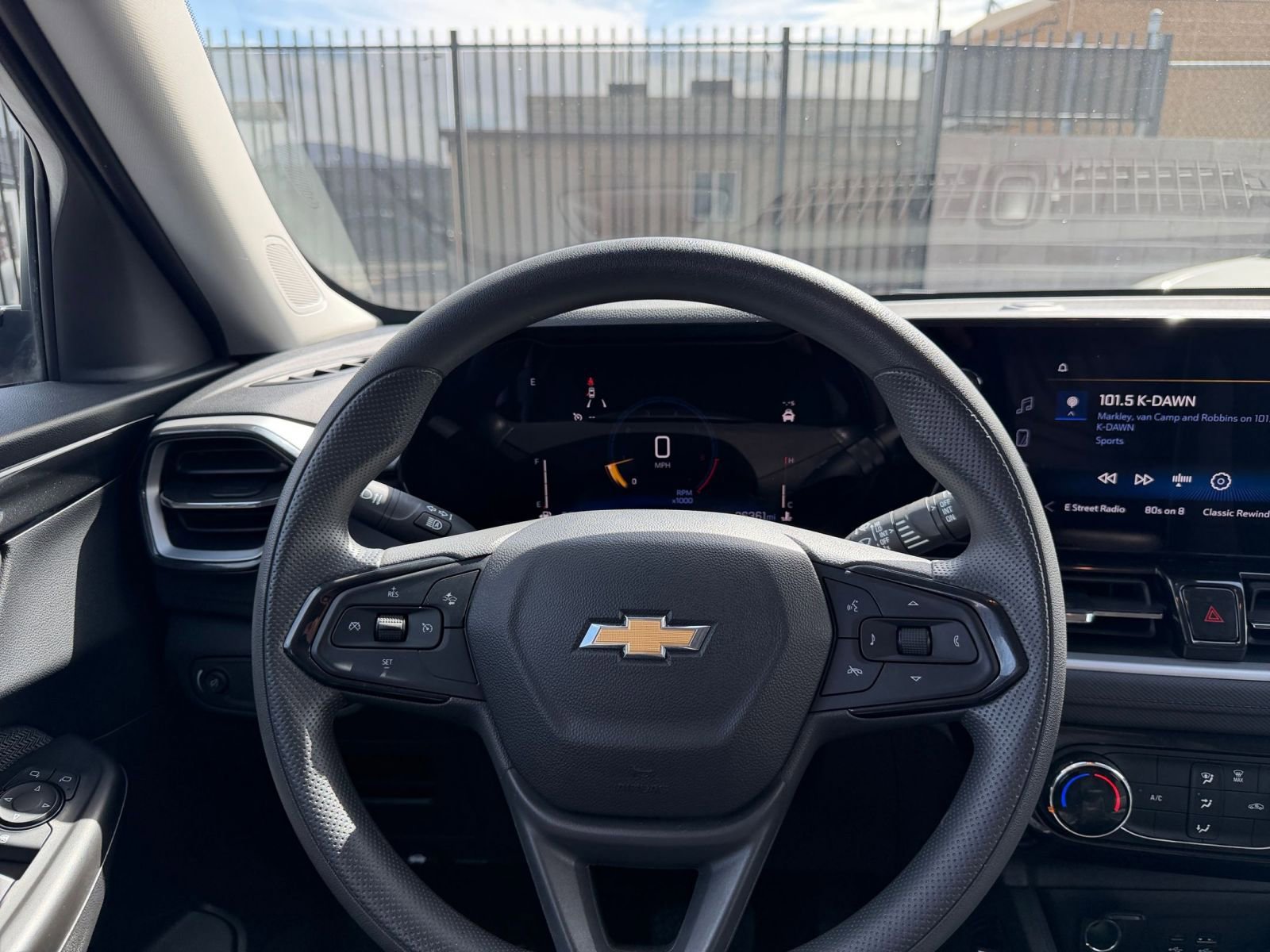 Thumbnail: 2025 Chevrolet TrailBlazer - 33