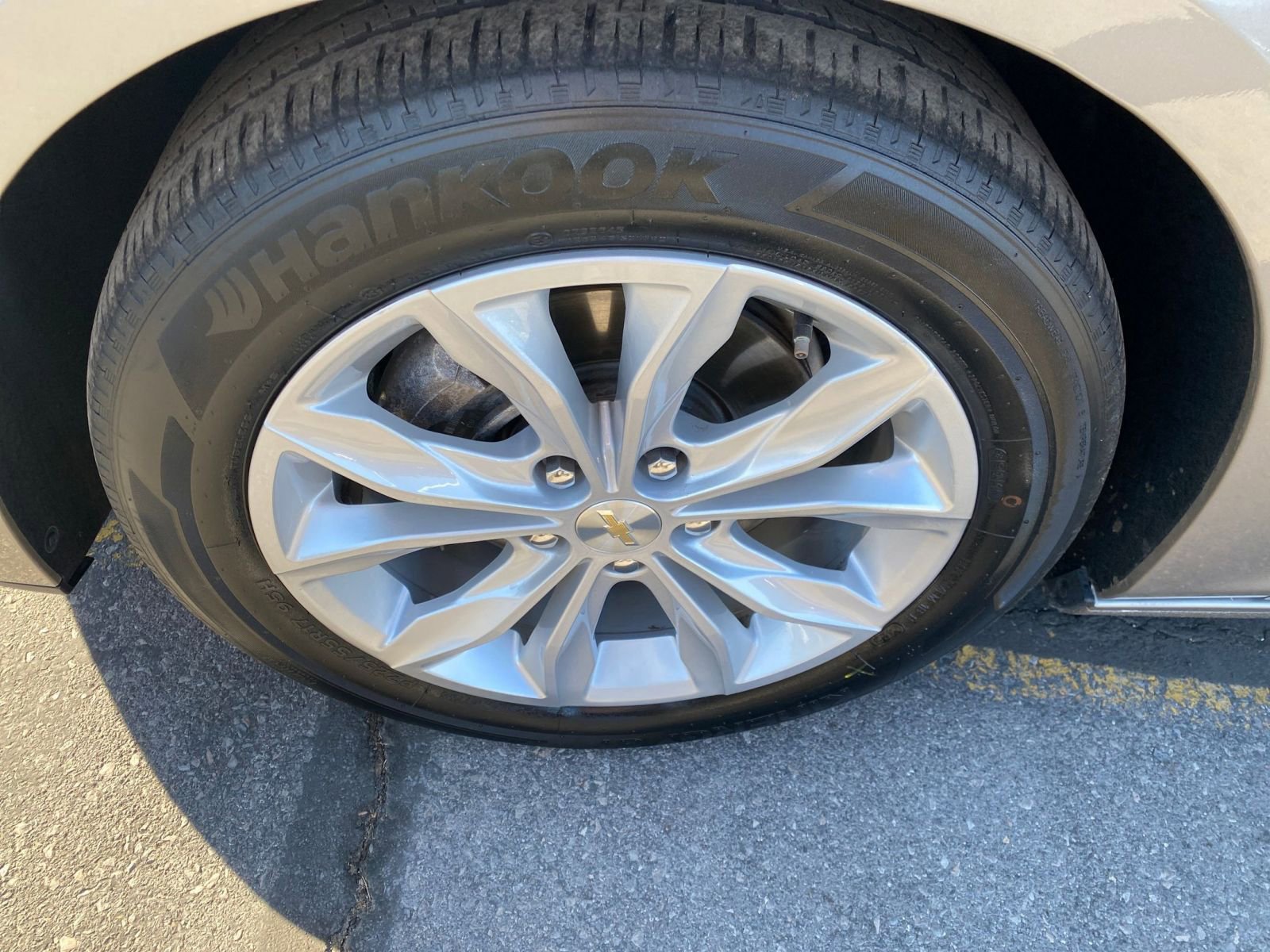 Thumbnail: 2024 Chevrolet Malibu - 32