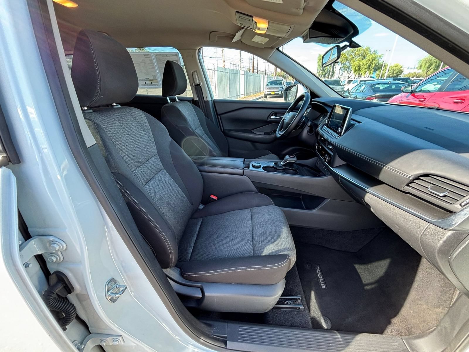 Thumbnail: 2025 Nissan Rogue - 28