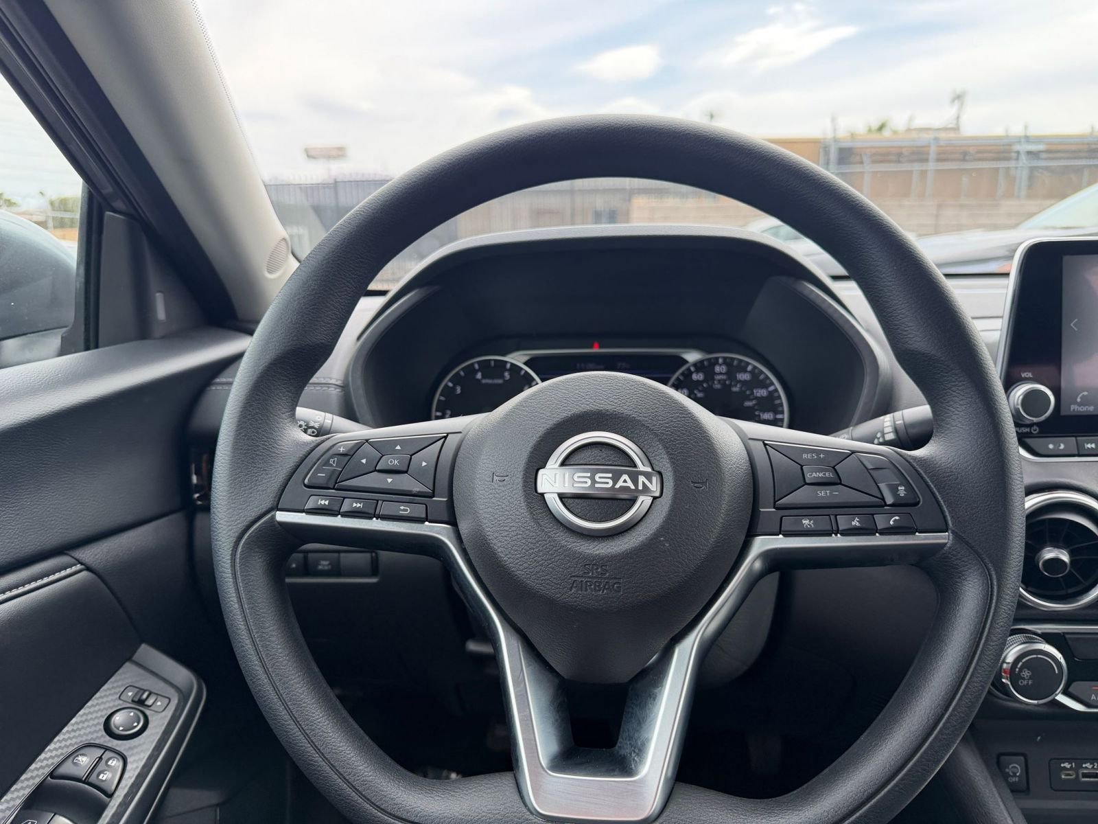 Thumbnail: 2025 Nissan Sentra - 32