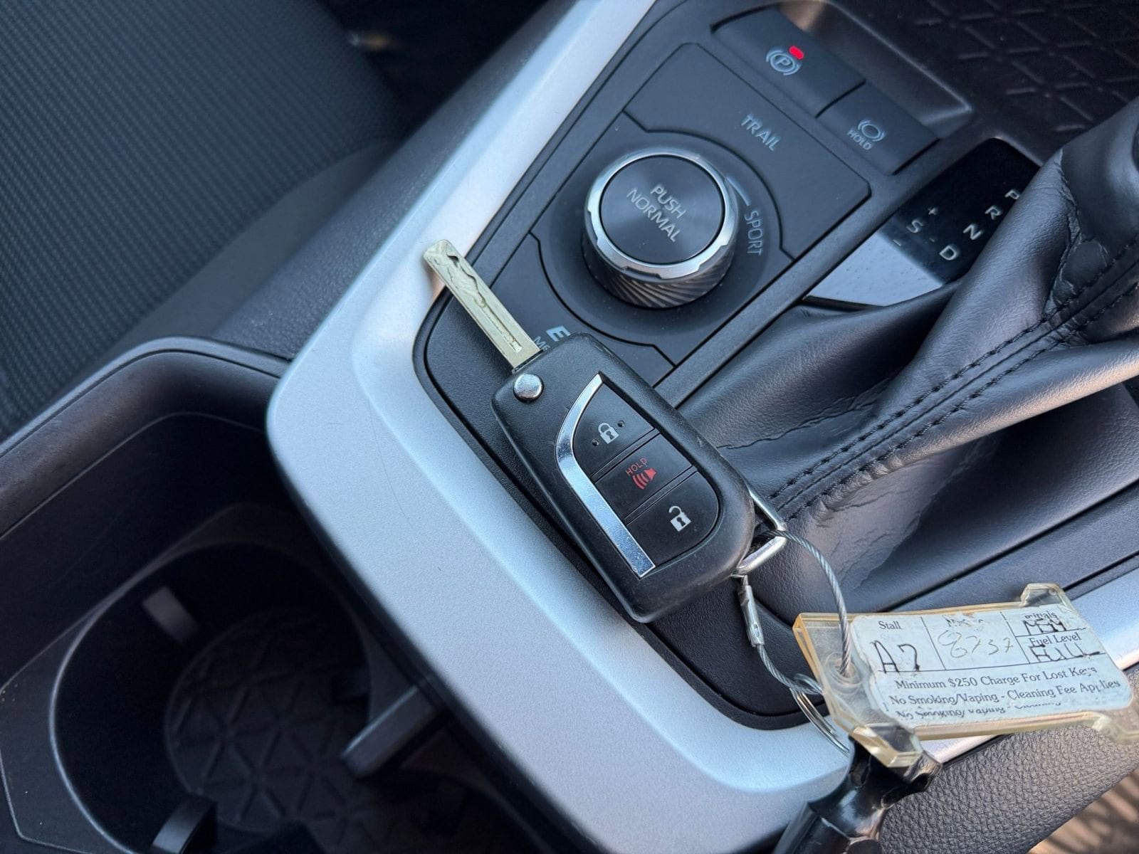 Thumbnail: 2025 Toyota RAV4 - 22