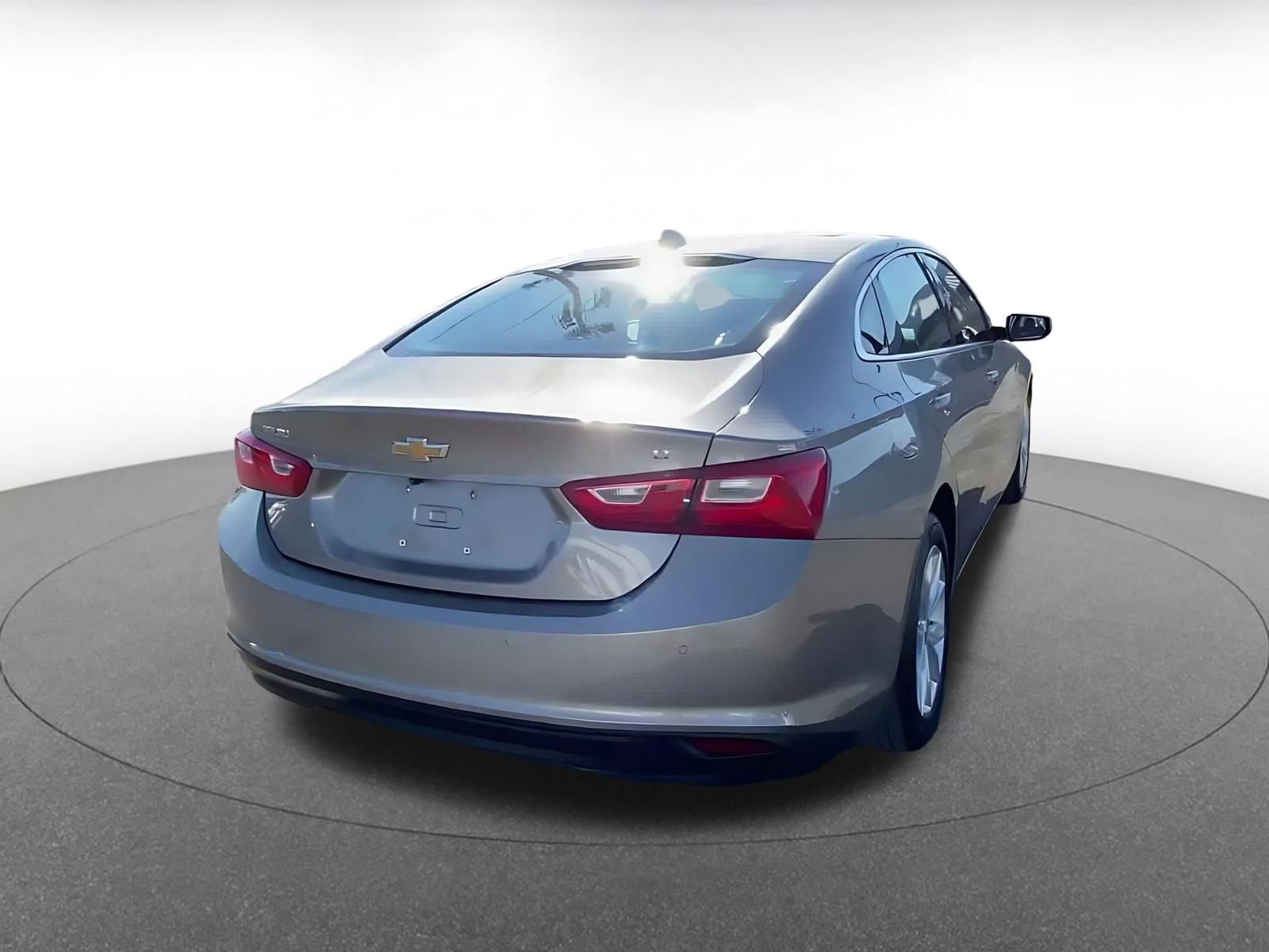 Thumbnail: 2024 Chevrolet Malibu - 14