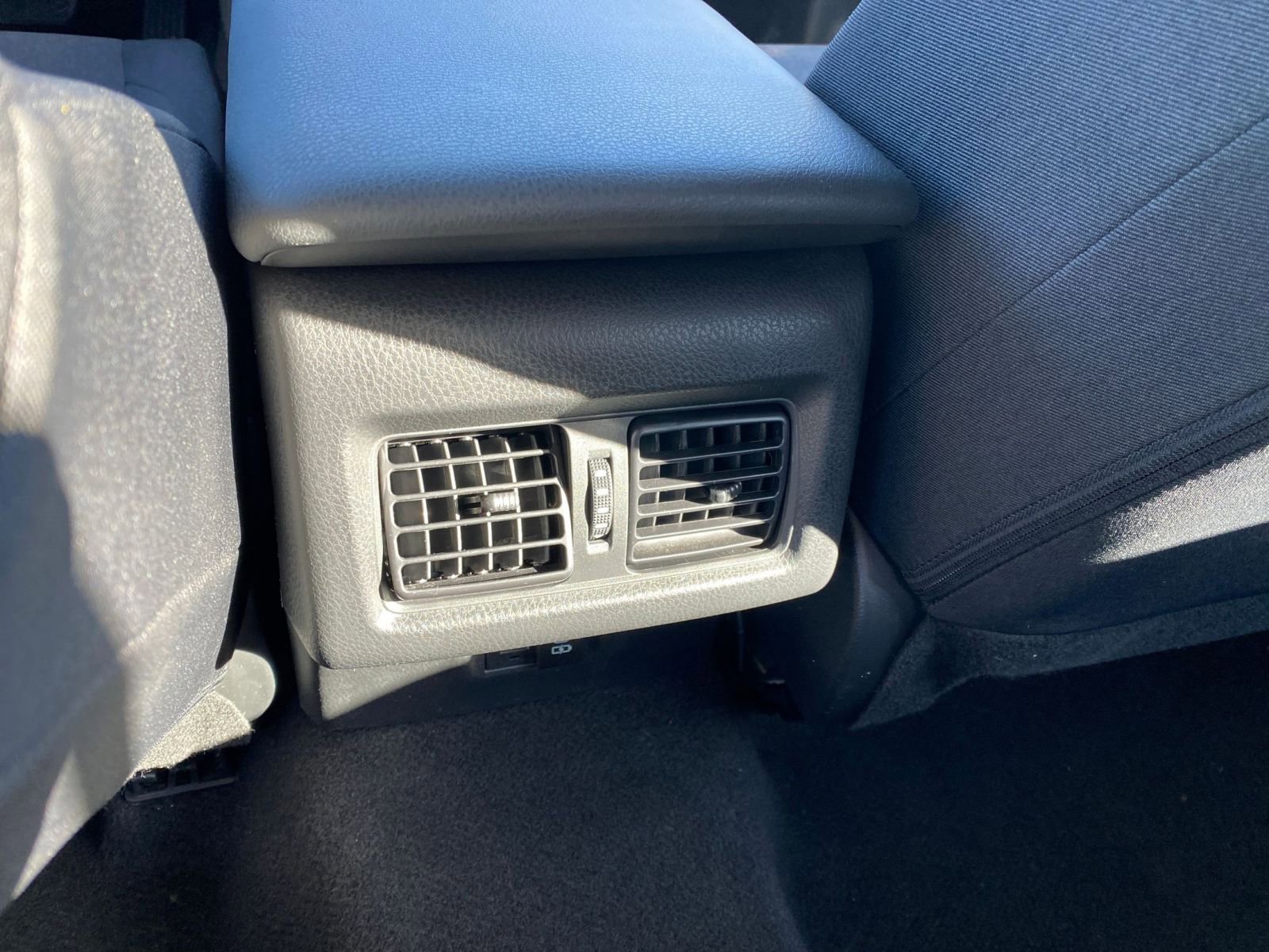 Thumbnail: 2025 Toyota Camry - 24