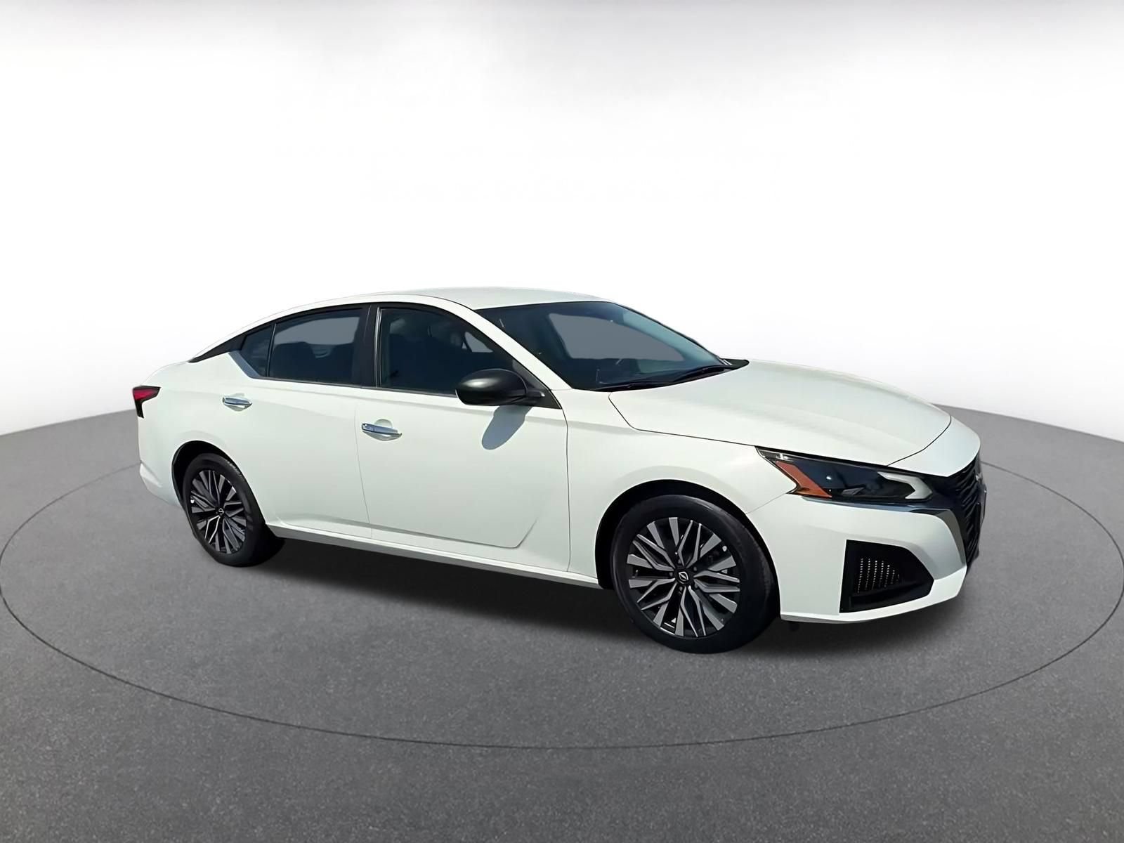 Thumbnail: 2025 Nissan Altima - 2