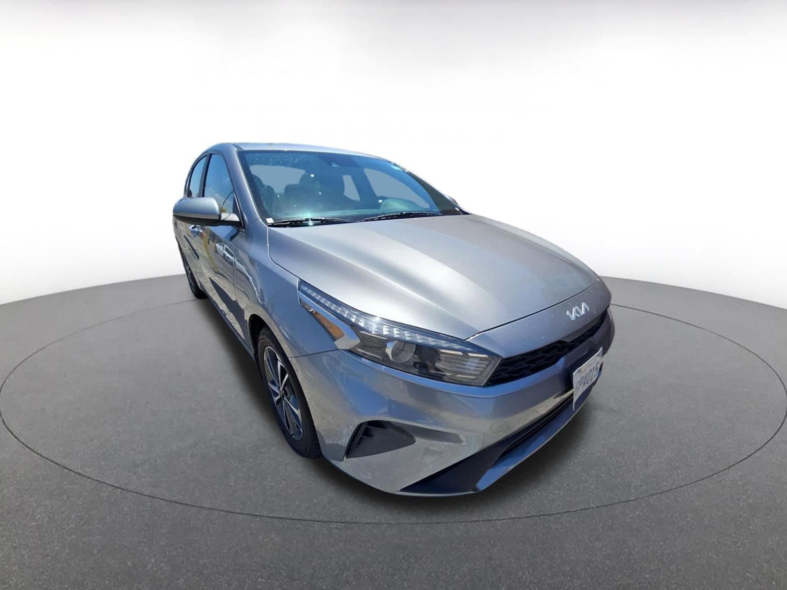 Thumbnail: 2023 Kia Forte - 2