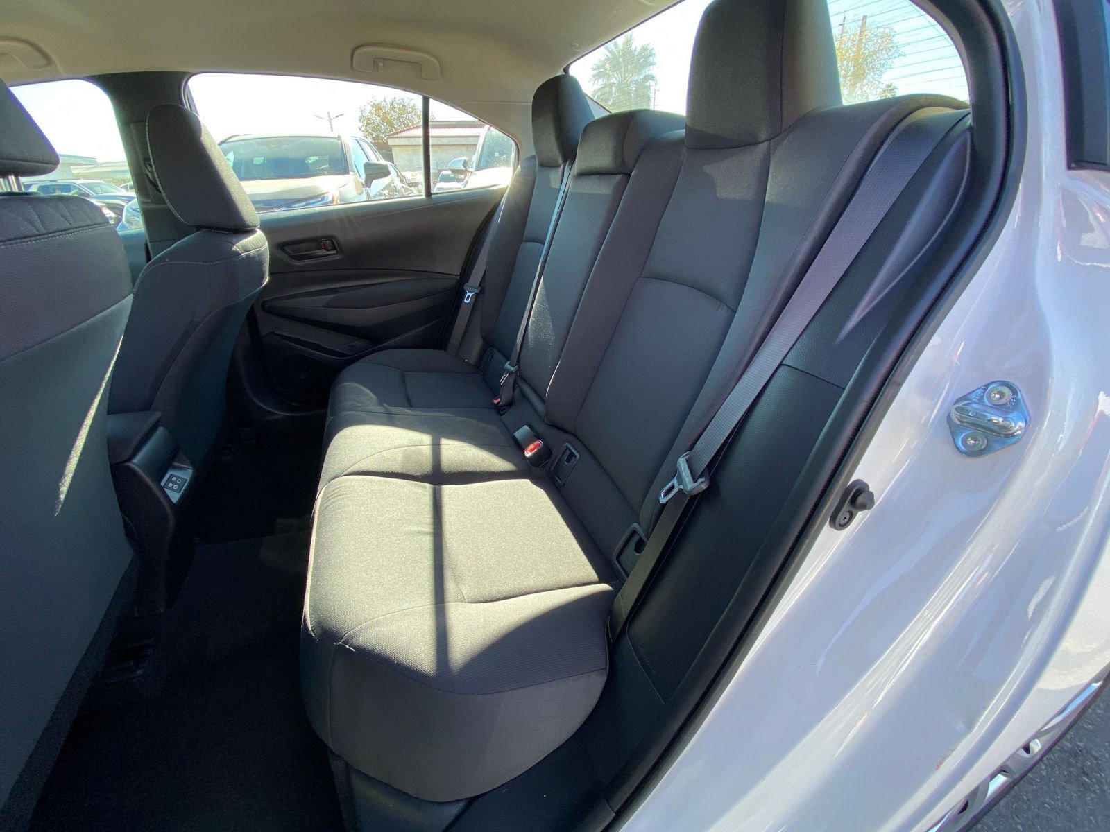 Thumbnail: 2025 Toyota Corolla - 25