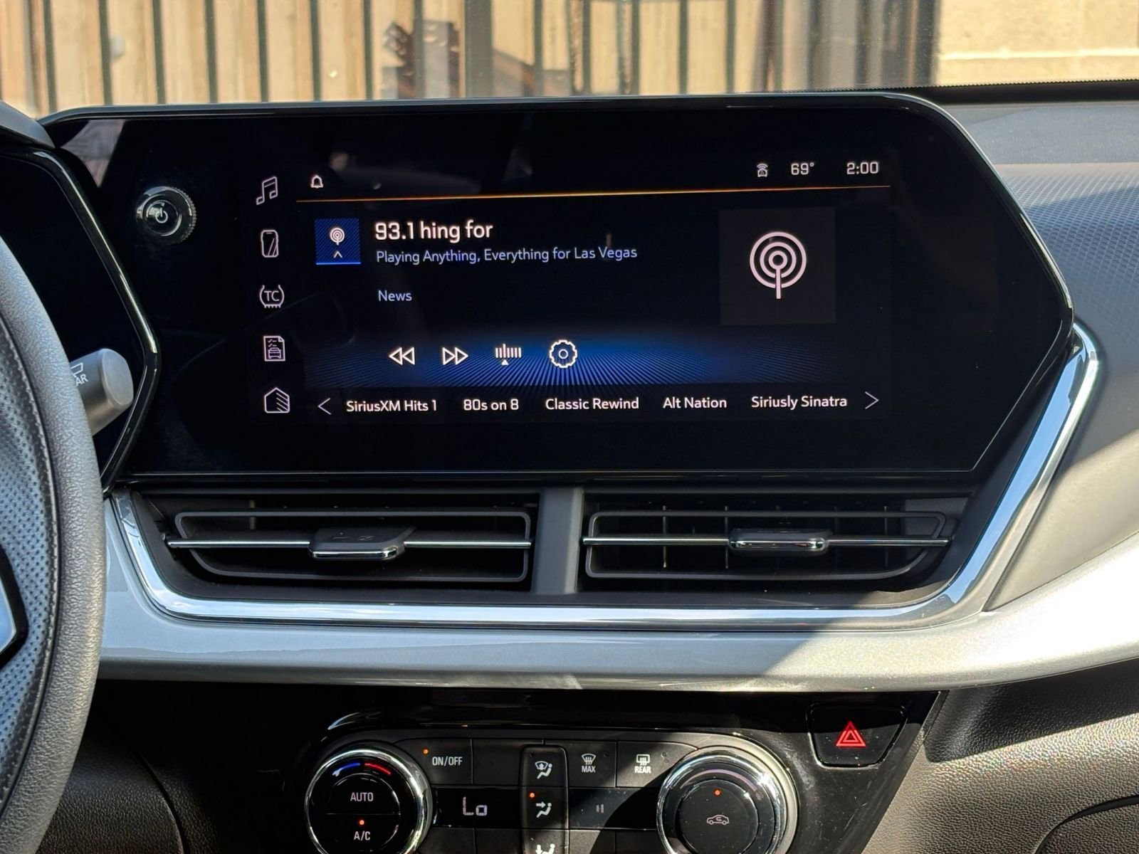 Thumbnail: 2025 Chevrolet Trax - 20