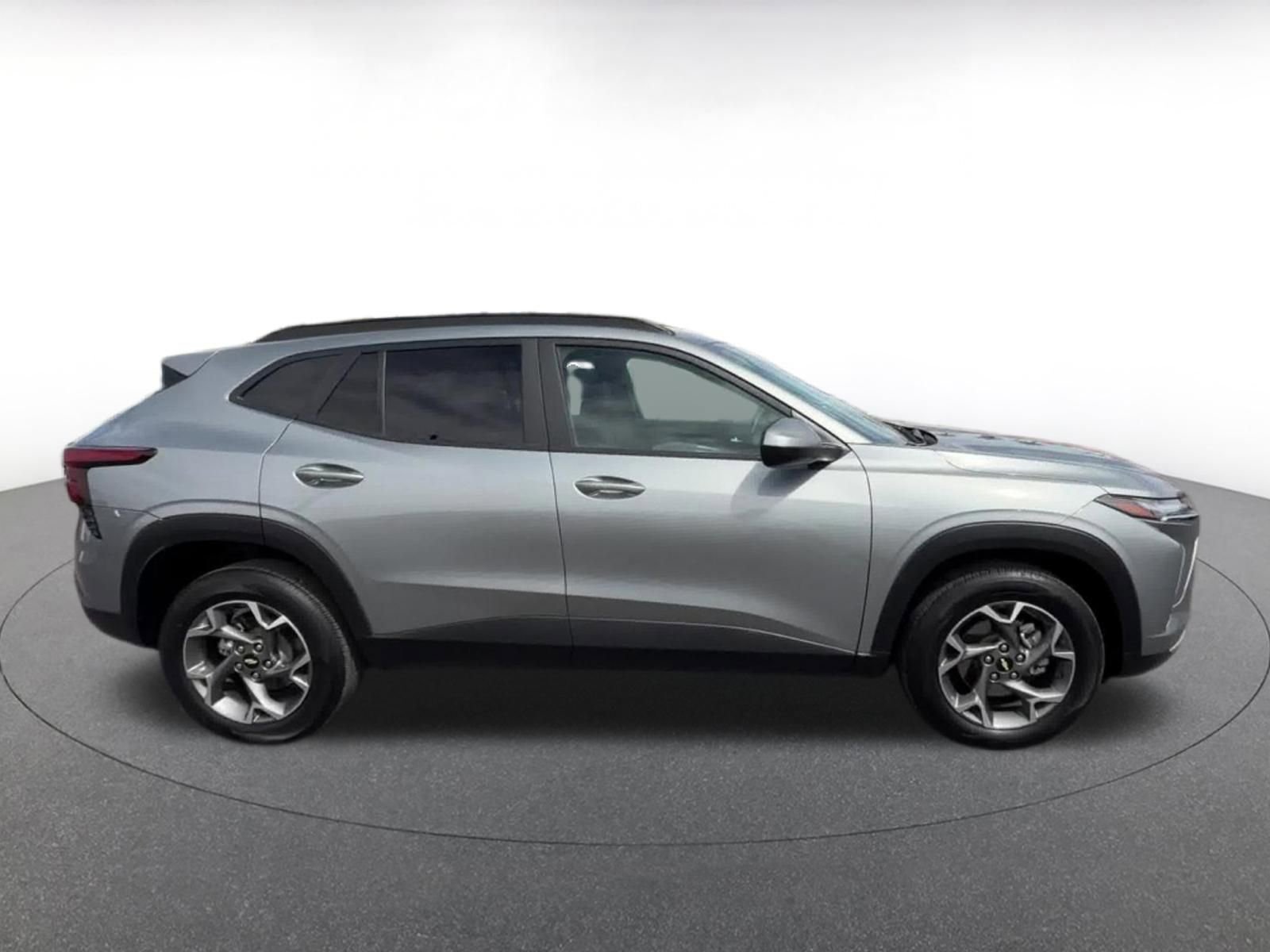 Thumbnail: 2025 Chevrolet Trax - 16