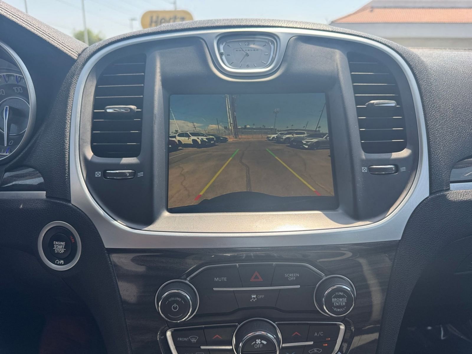 2022 Chrysler 300 Touring 17