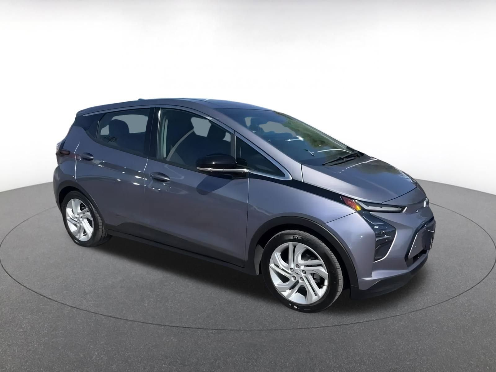 Thumbnail: 2023 Chevrolet Bolt EV - 2