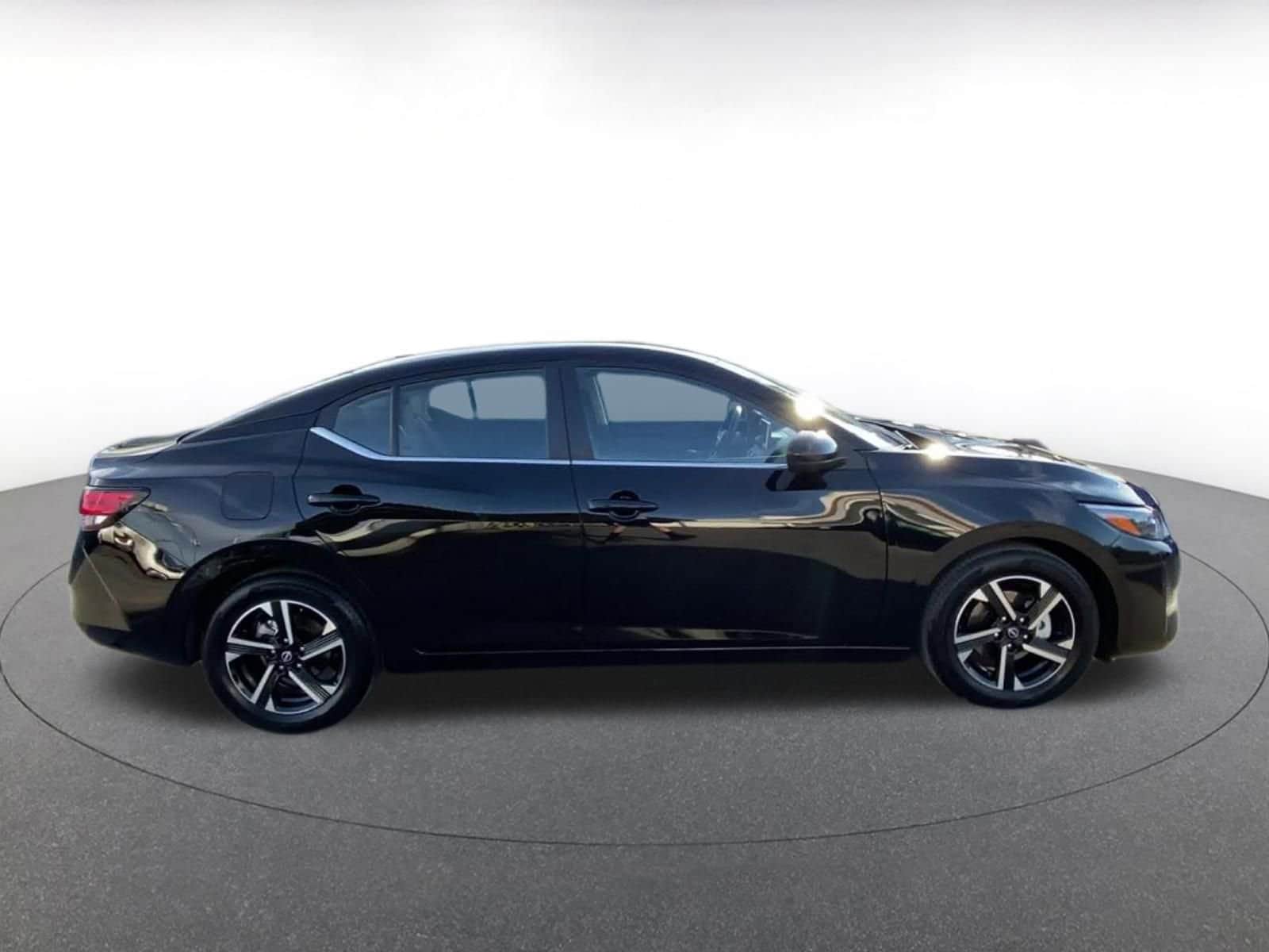 Thumbnail: 2025 Nissan Sentra - 16