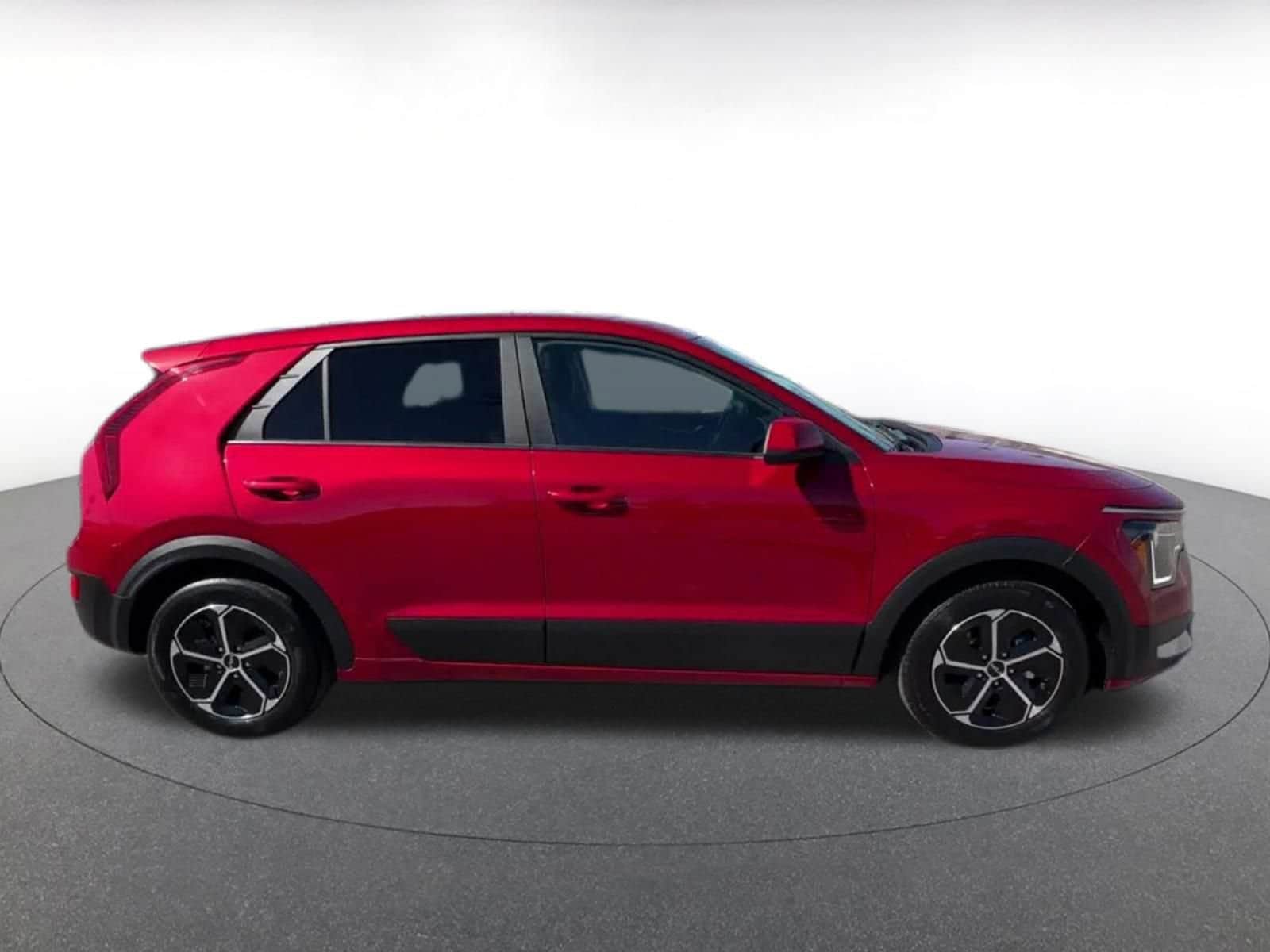 Thumbnail: 2026 Kia Niro - 16