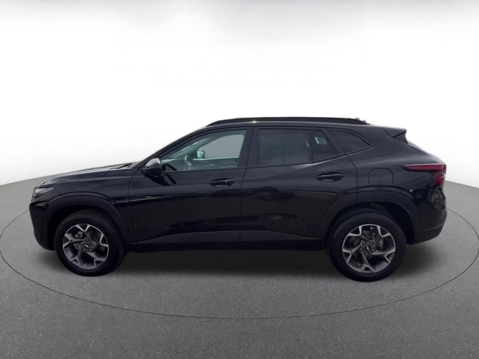 Thumbnail: 2025 Chevrolet Trax - 9