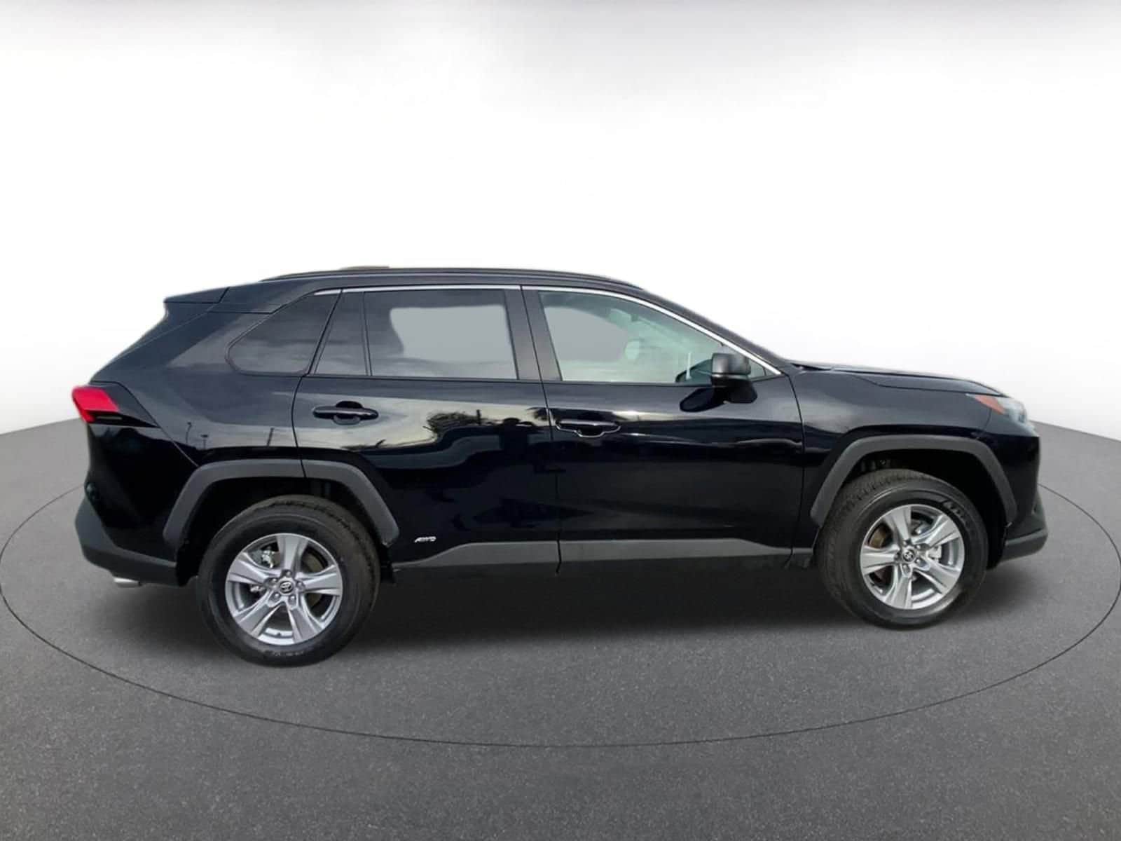 Thumbnail: 2025 Toyota RAV4 - 16