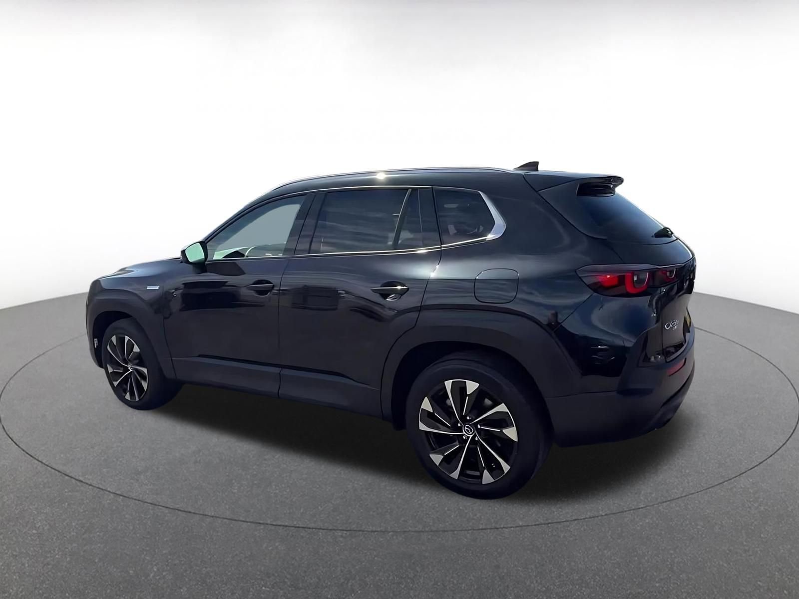 Thumbnail: 2025 Mazda CX-50 - 10