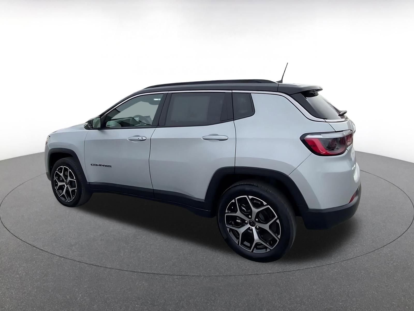Thumbnail: 2025 Jeep Compass - 10