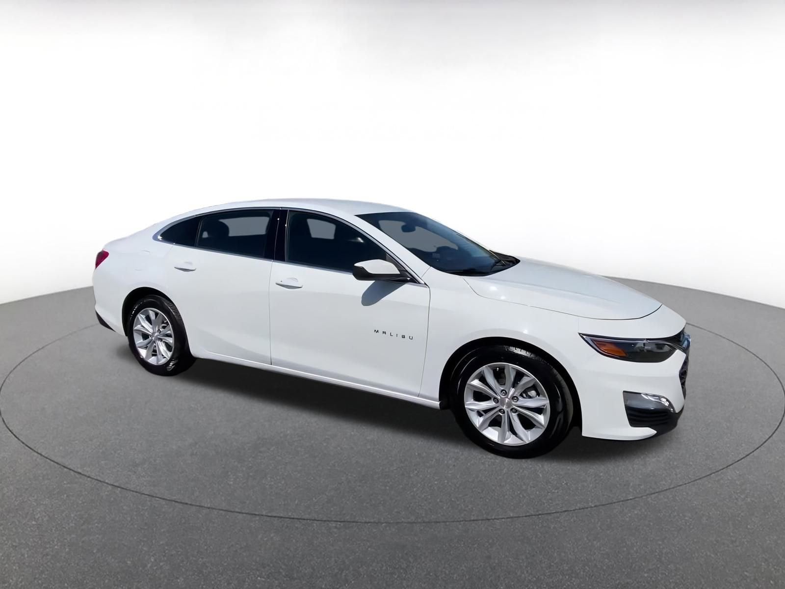 Thumbnail: 2023 Chevrolet Malibu - 2