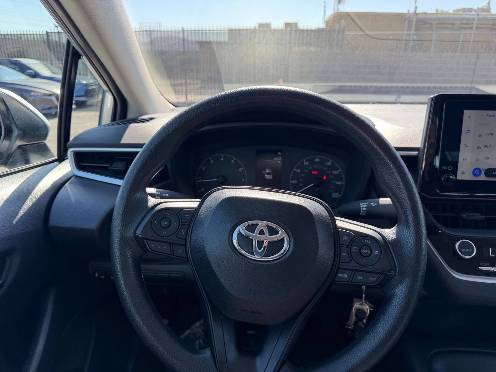 Thumbnail: 2025 Toyota Corolla - 32