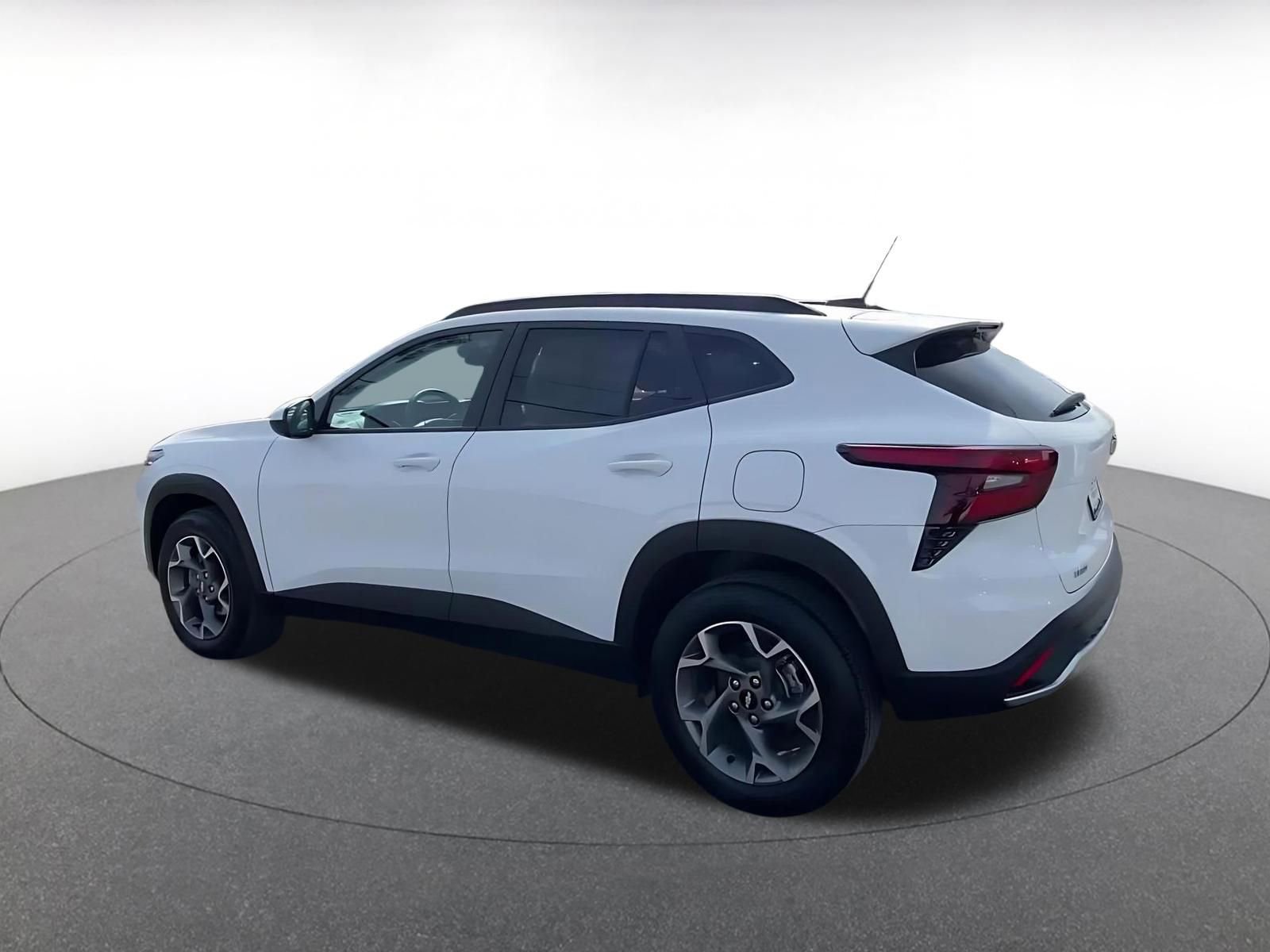 Thumbnail: 2025 Chevrolet Trax - 10