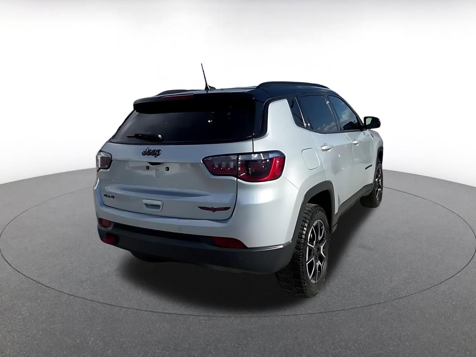 Thumbnail: 2025 Jeep Compass - 14