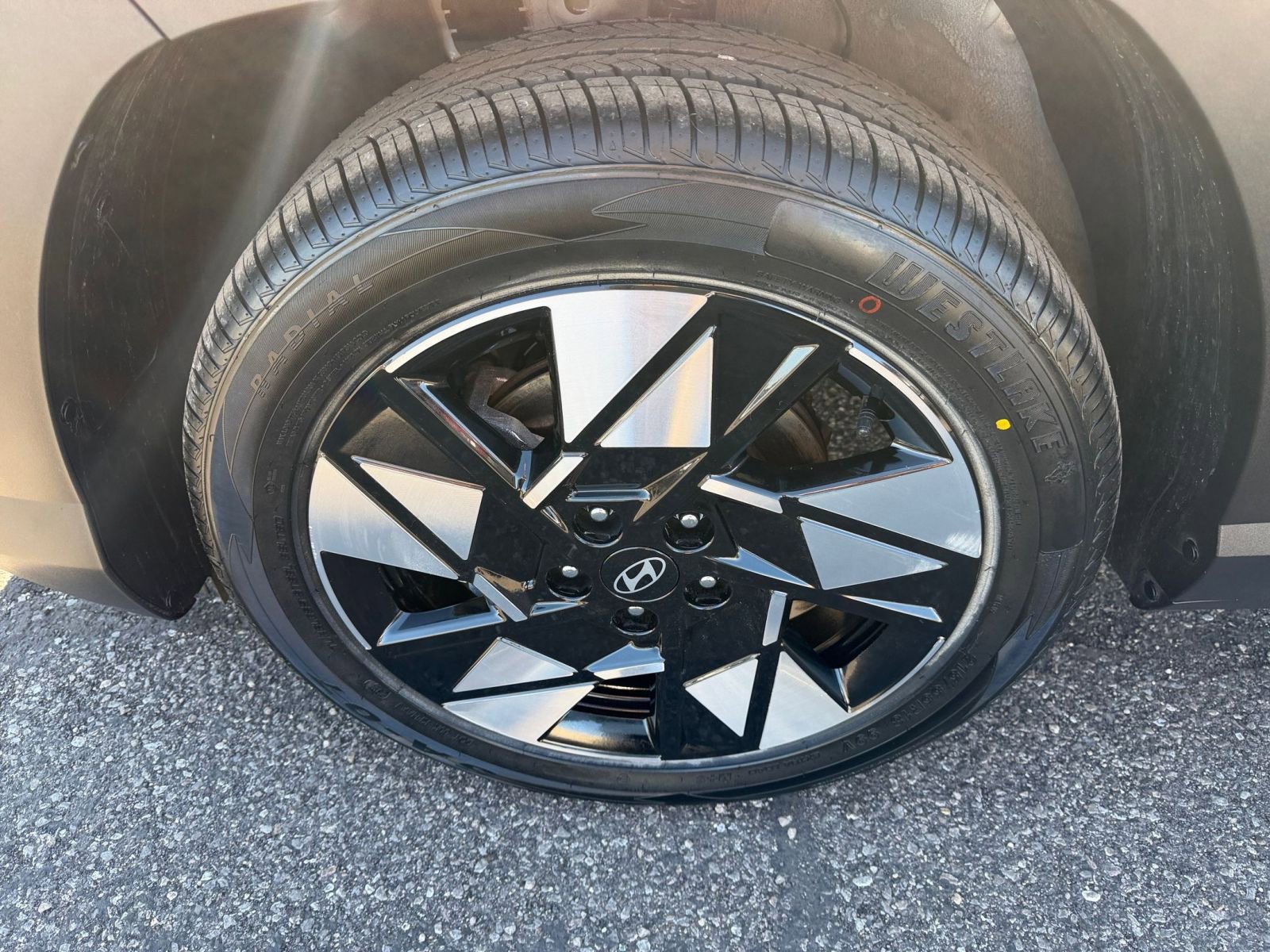 Thumbnail: 2025 Hyundai Kona - 28