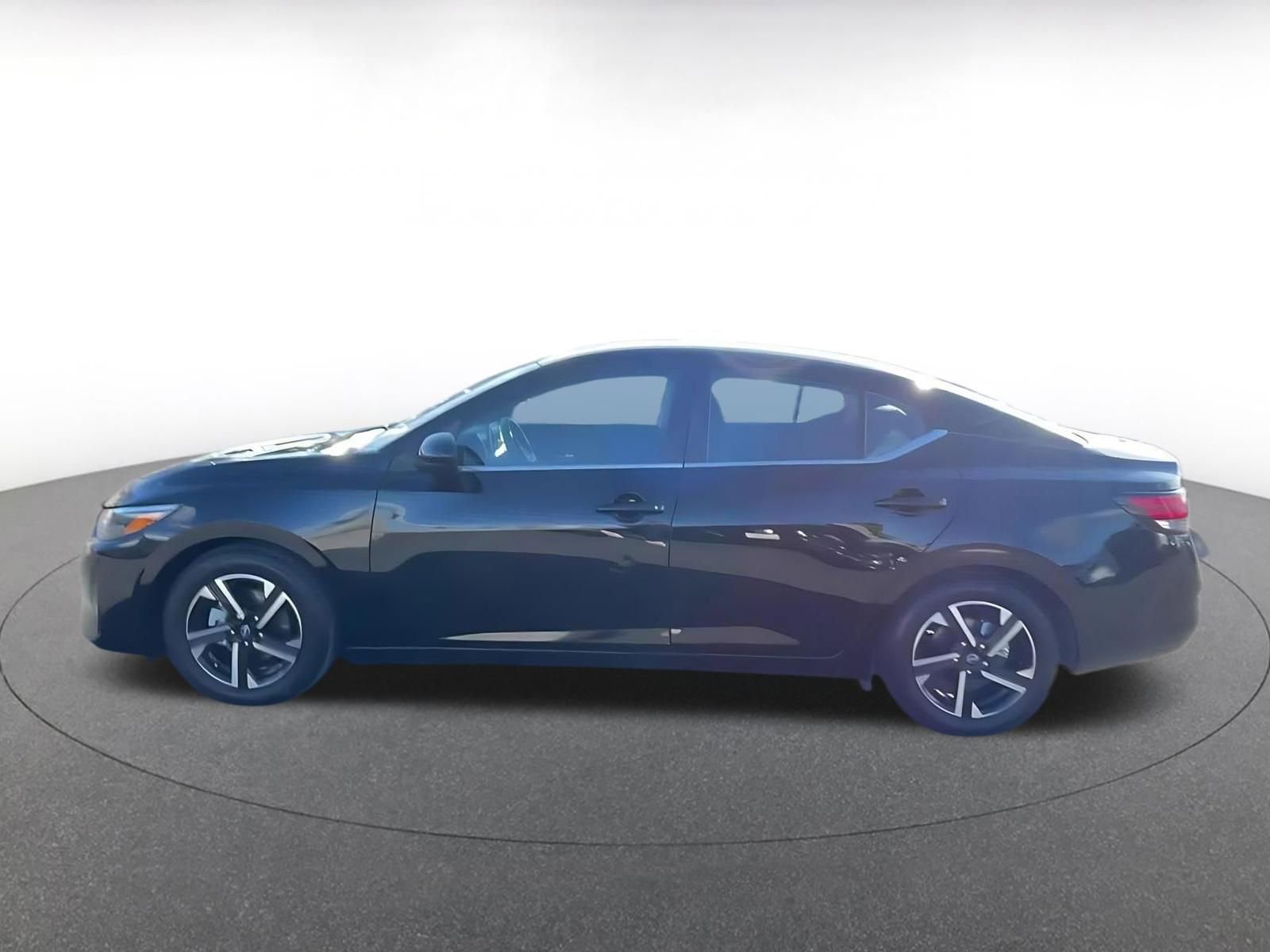 Thumbnail: 2025 Nissan Sentra - 9