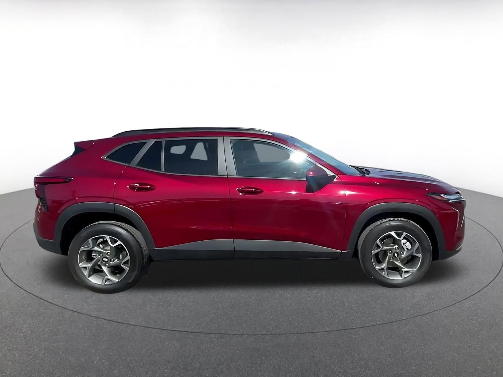 Thumbnail: 2025 Chevrolet Trax - 16