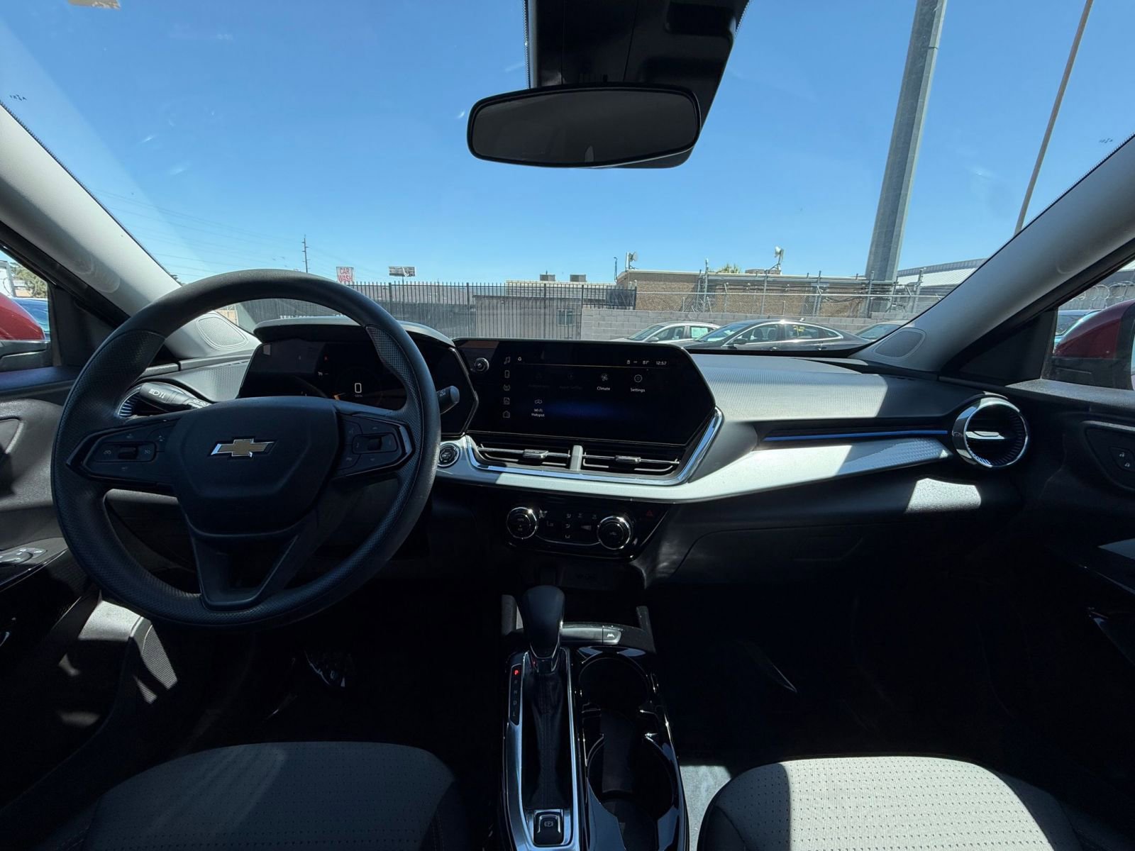 Thumbnail: 2025 Chevrolet Trax - 32