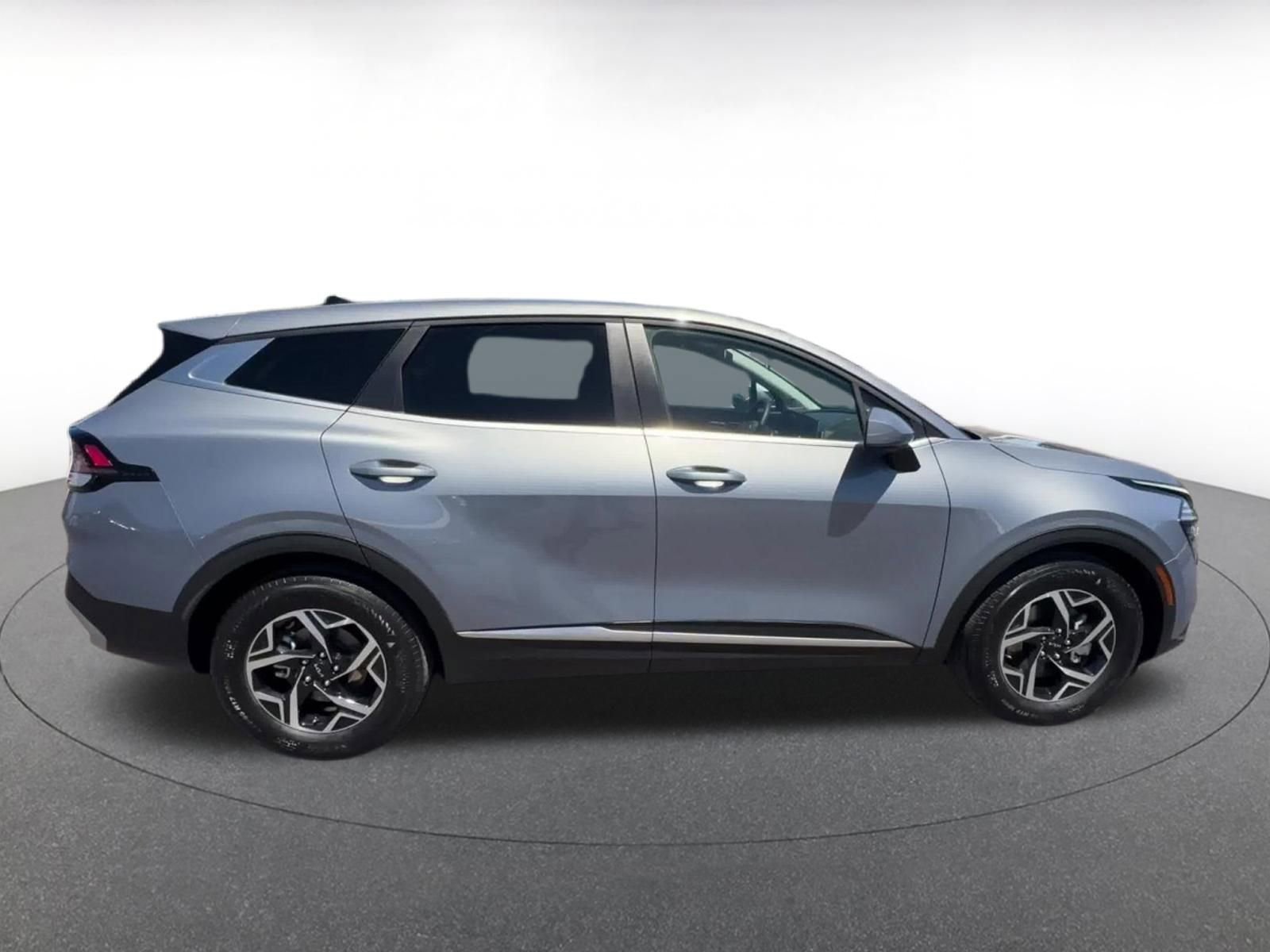 Thumbnail: 2025 Kia Sportage - 16