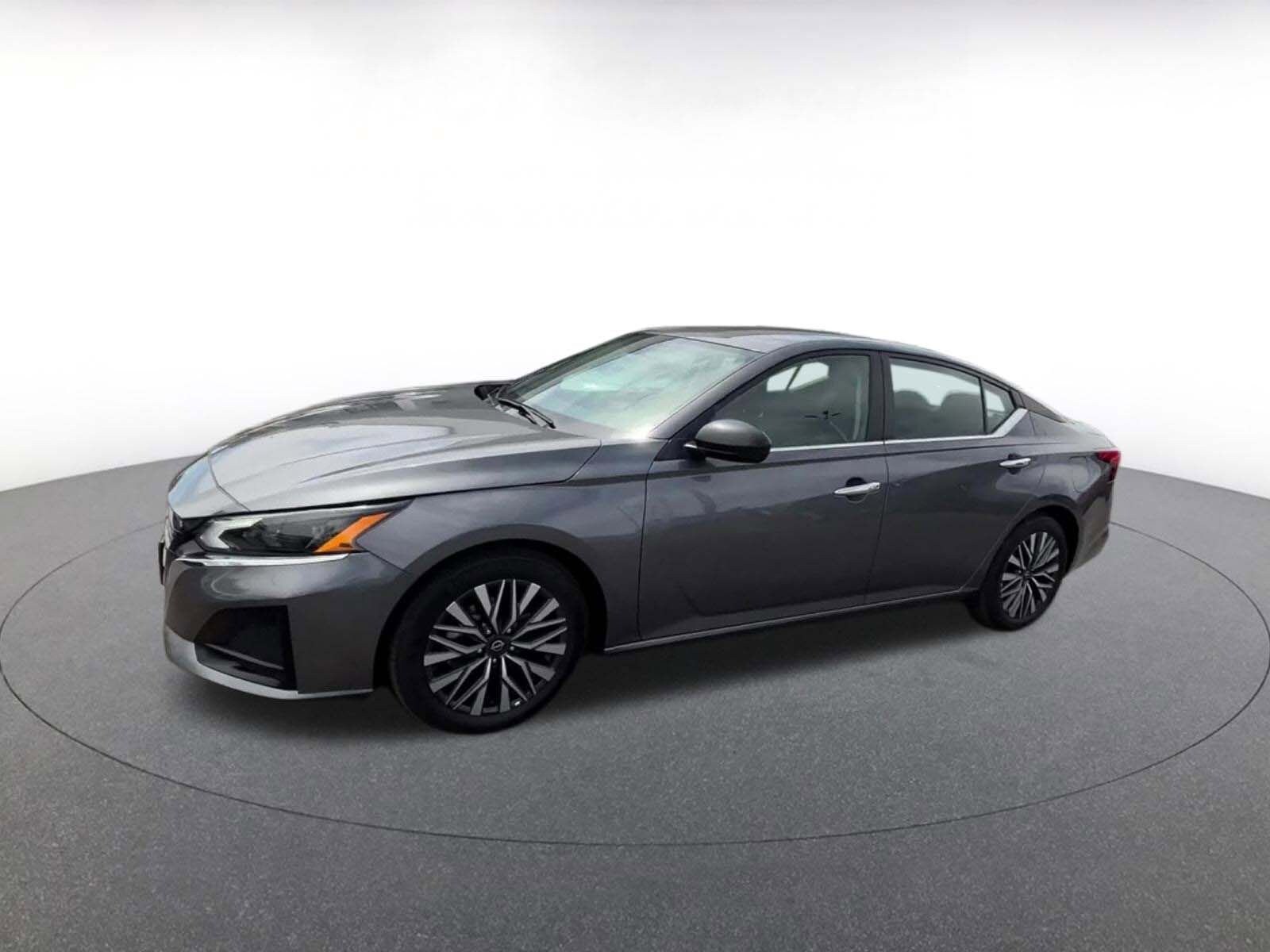 Thumbnail: 2025 Nissan Altima - 8