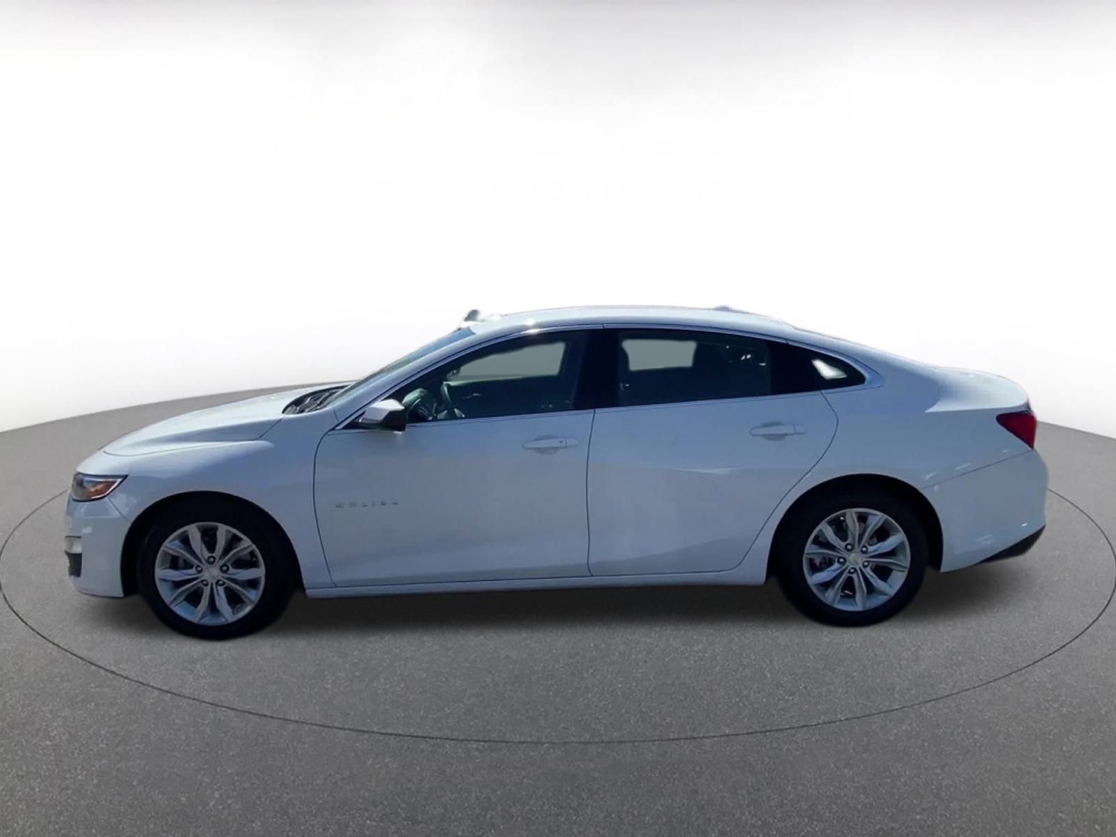 Thumbnail: 2023 Chevrolet Malibu - 9