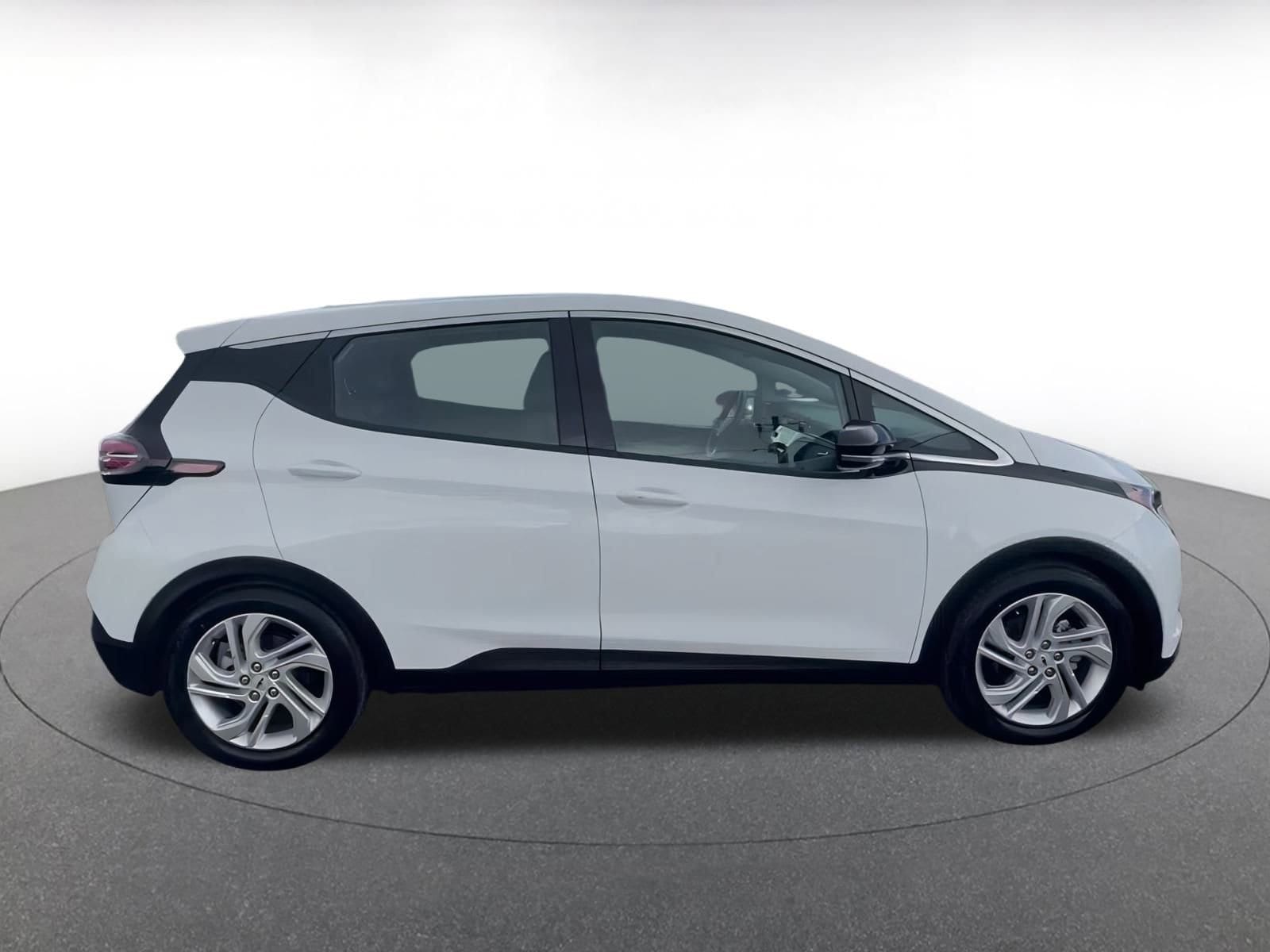 Thumbnail: 2023 Chevrolet Bolt EV - 16