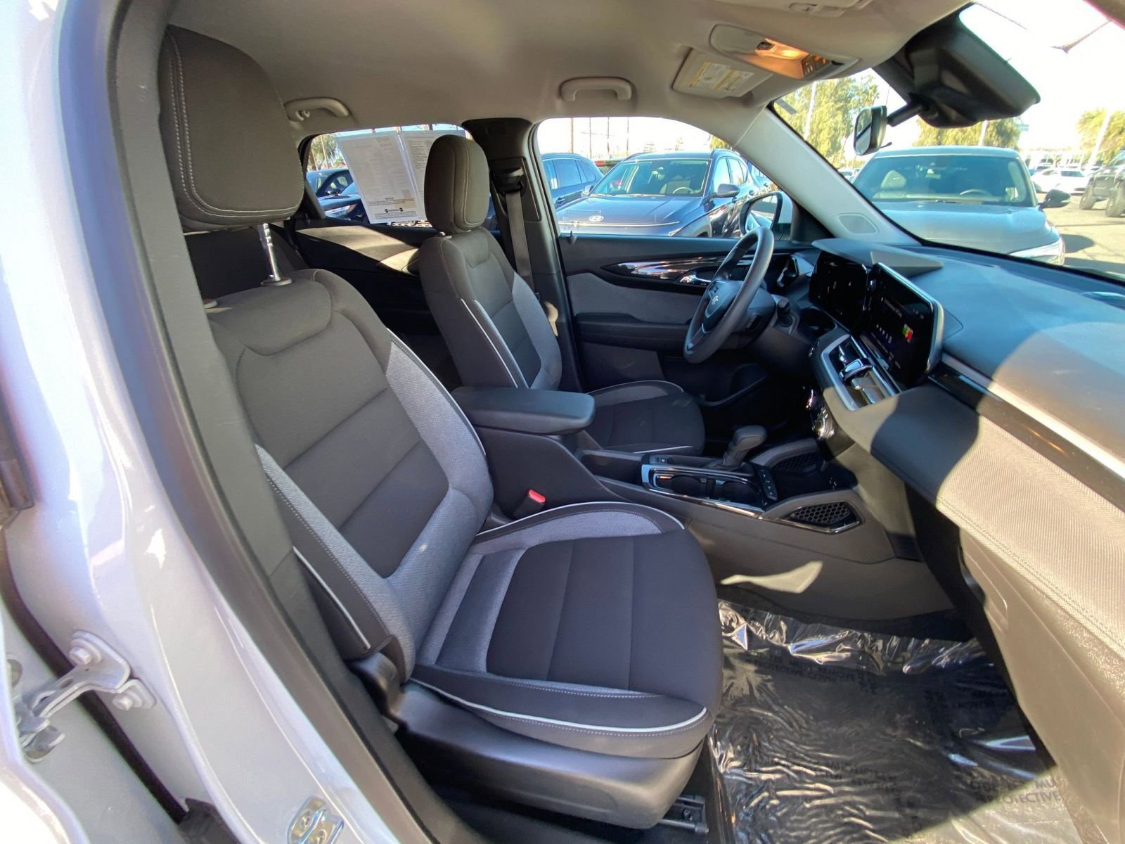 Thumbnail: 2025 Chevrolet TrailBlazer - 27