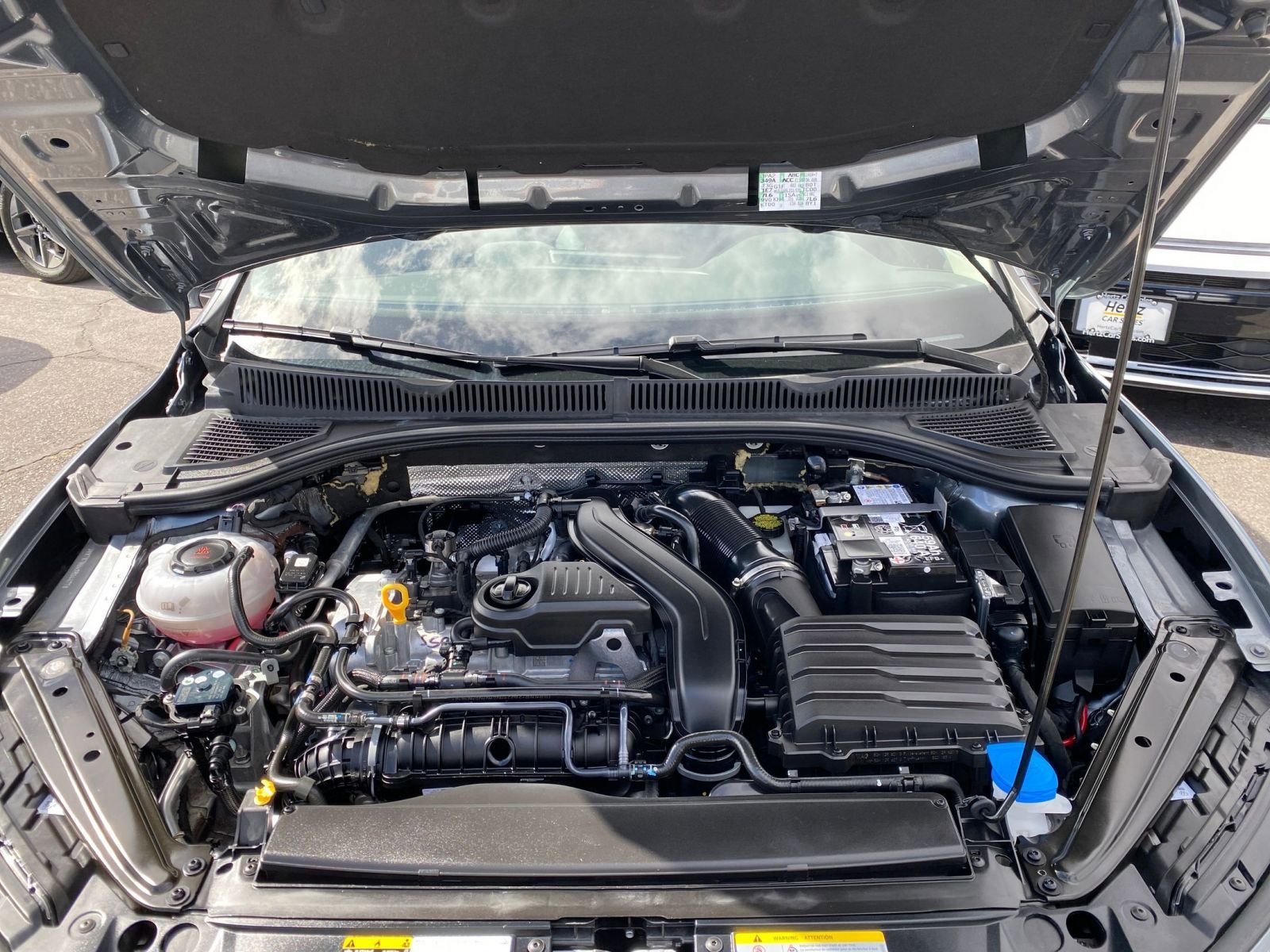 Thumbnail: 2025 Volkswagen Jetta - 32