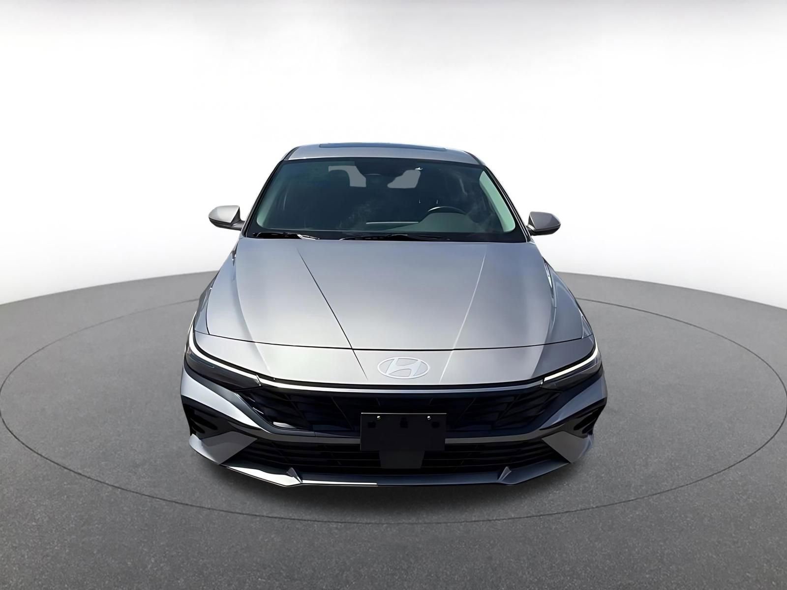 Thumbnail: 2025 Hyundai Elantra - 4